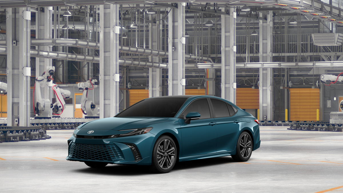 2026 Toyota Camry XSE Hybrid's photo
