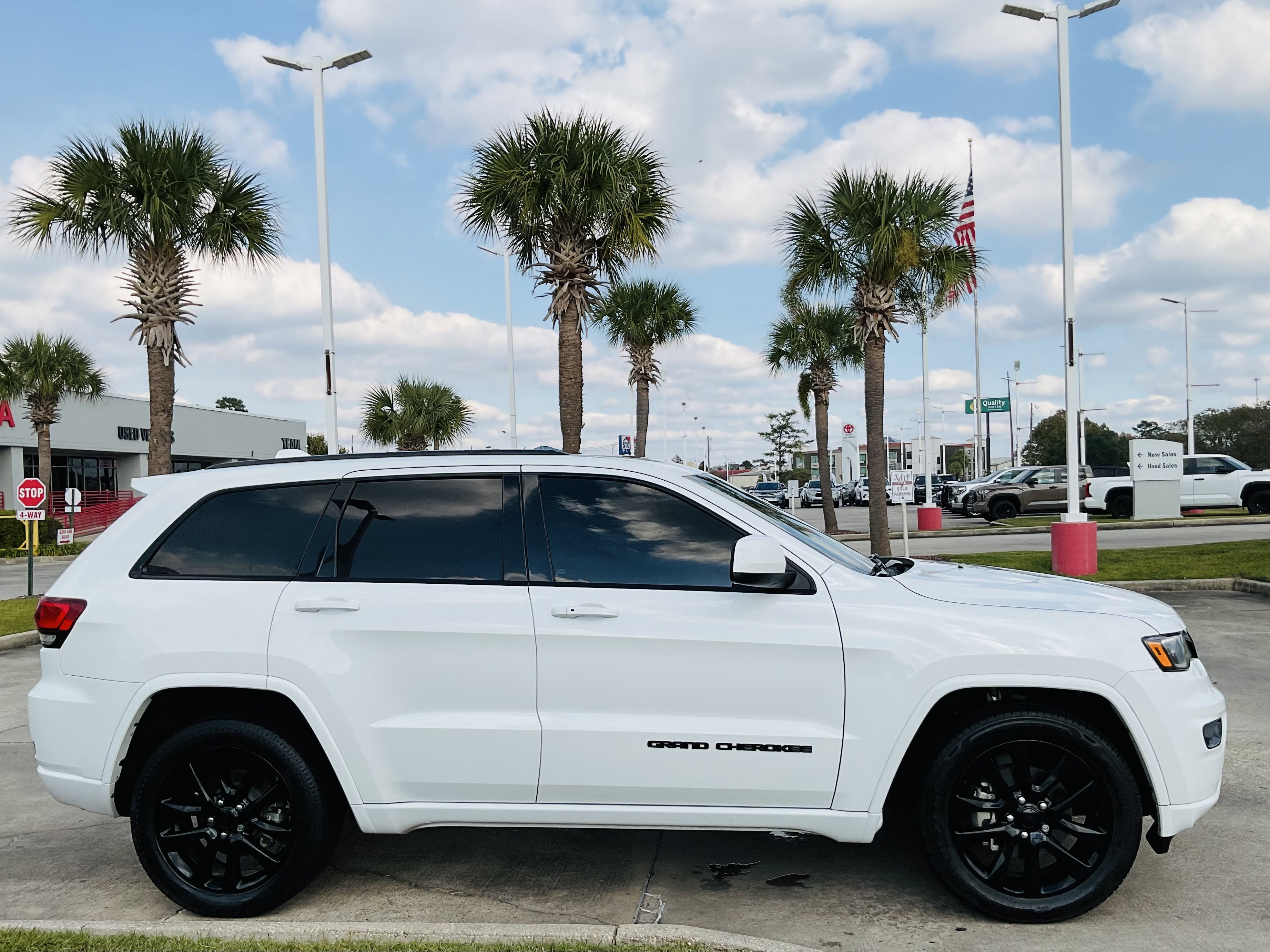 2020 Jeep Grand Cherokee Altitude