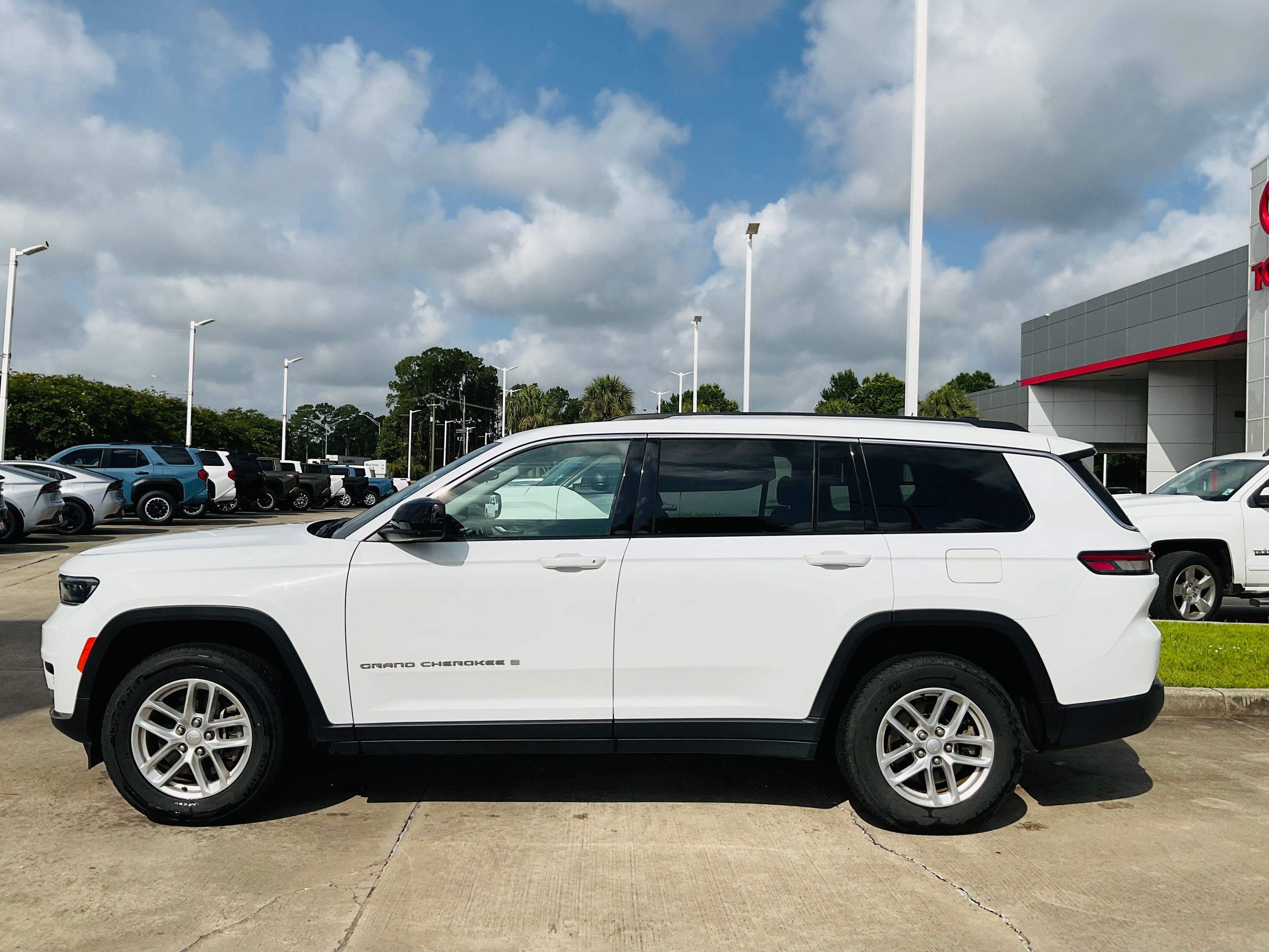 2023 Jeep Grand Cherokee L Laredo