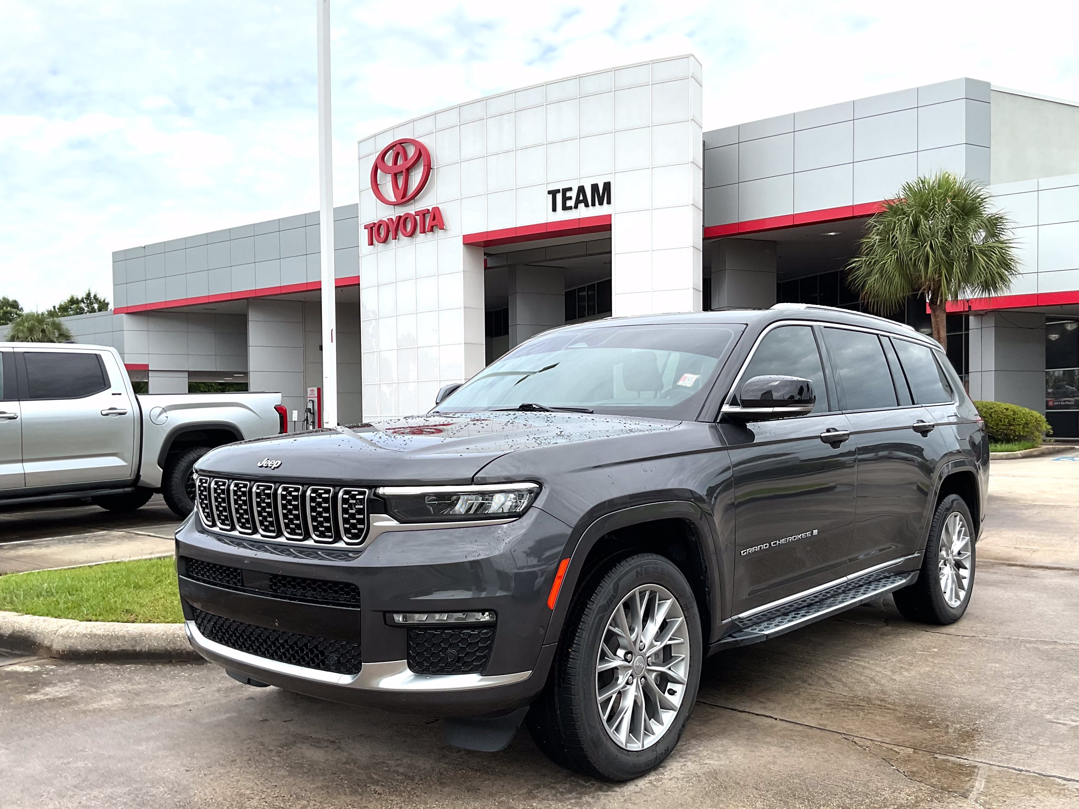 2022 Jeep Grand Cherokee L Summit