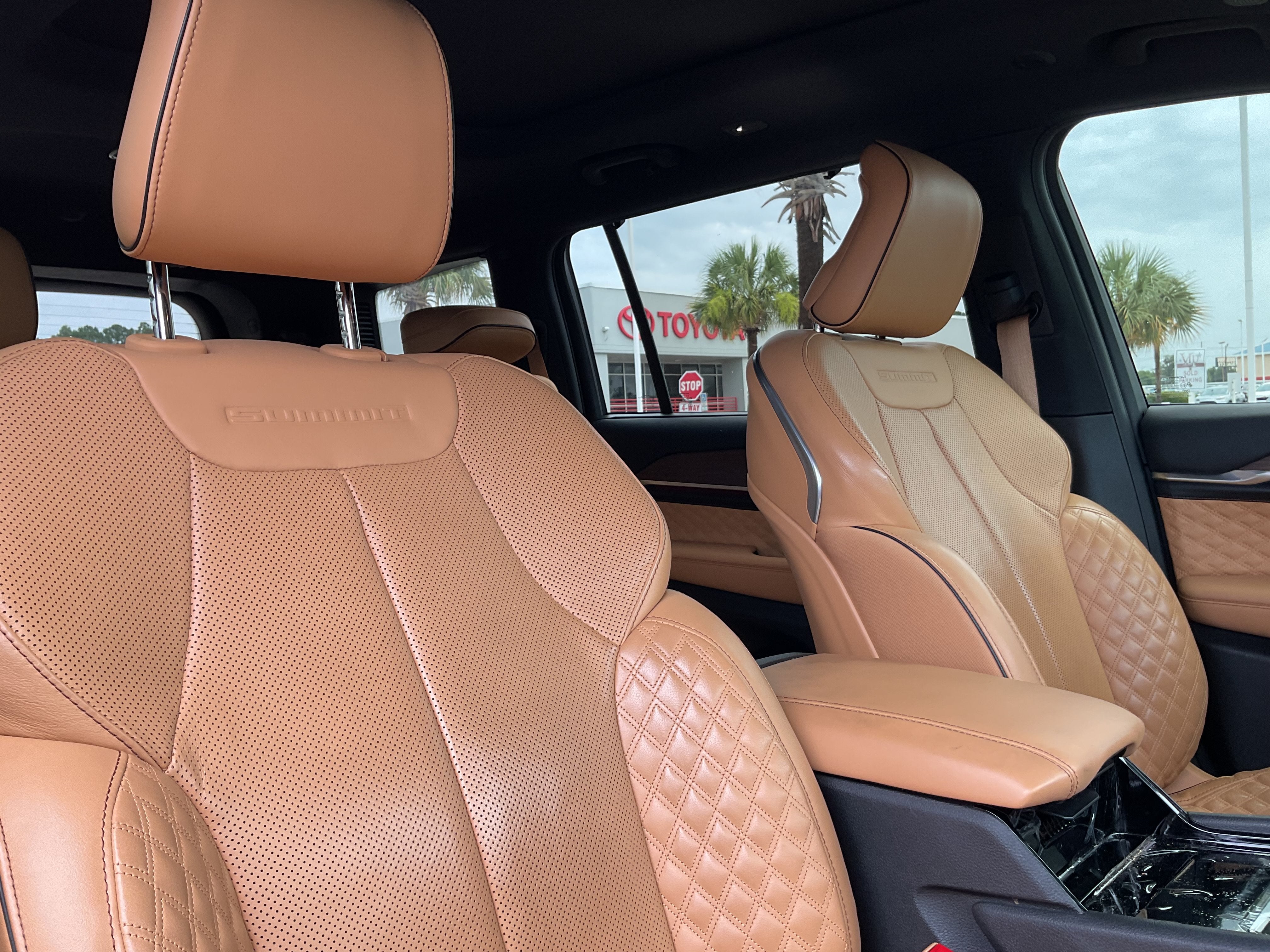 2022 Jeep Grand Cherokee L Summit