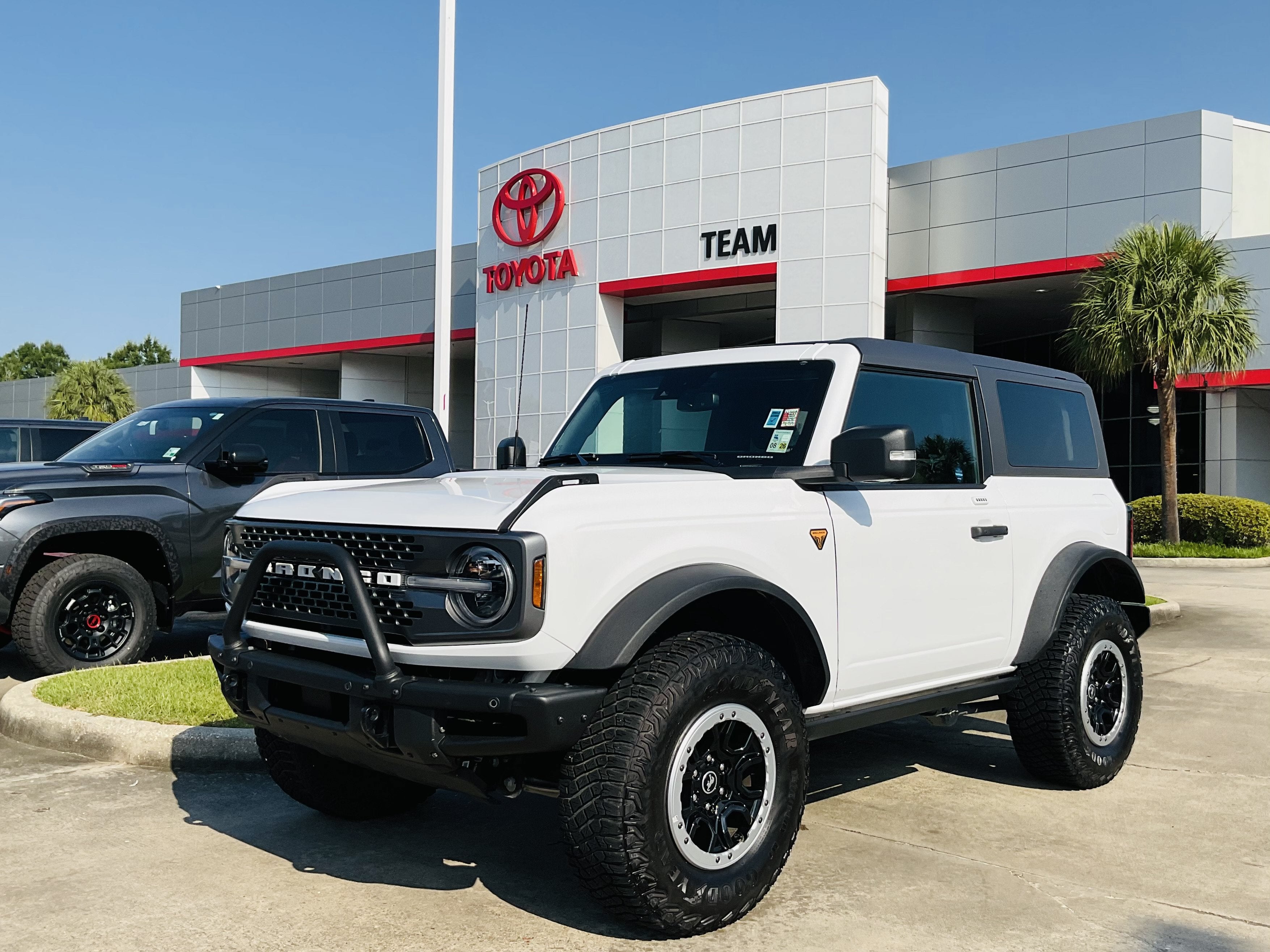 2023 Ford Bronco Badlands 4x4's photo