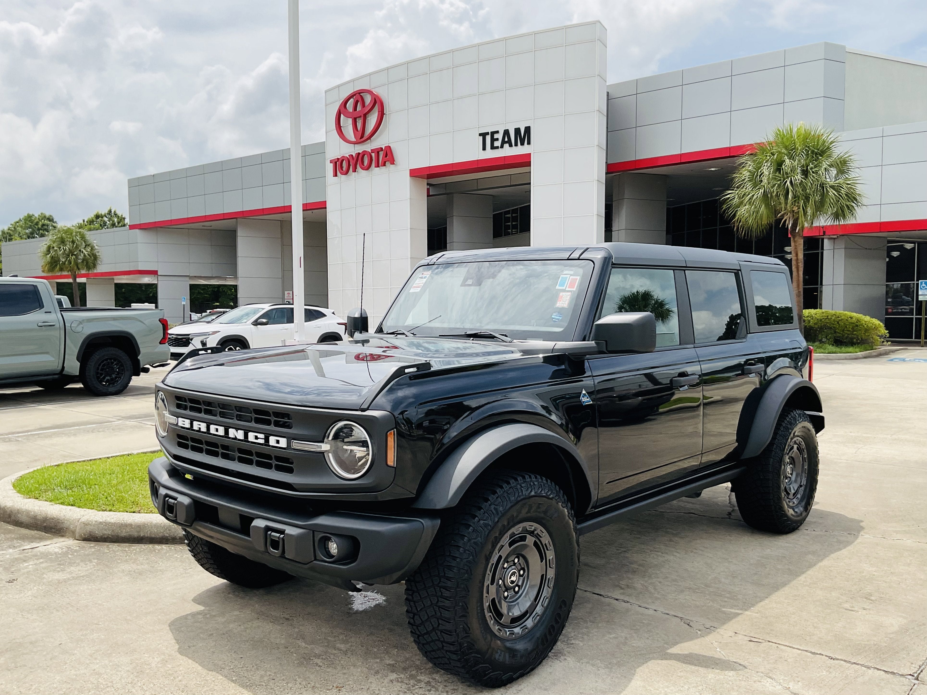 2024 Ford Bronco Black Diamond