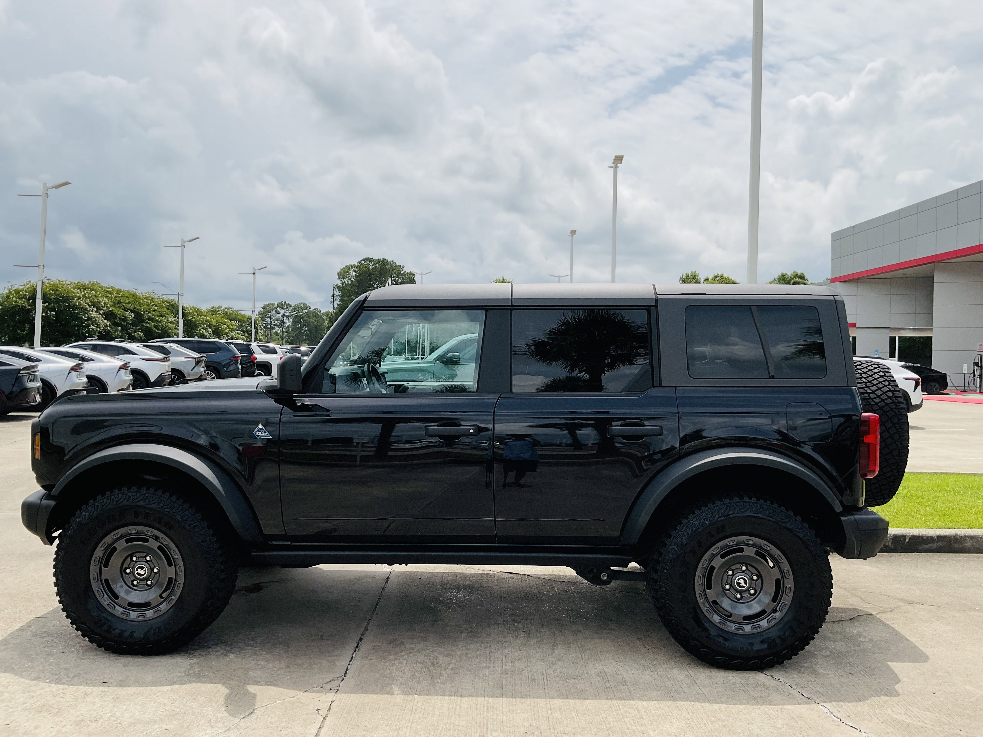 2024 Ford Bronco Black Diamond
