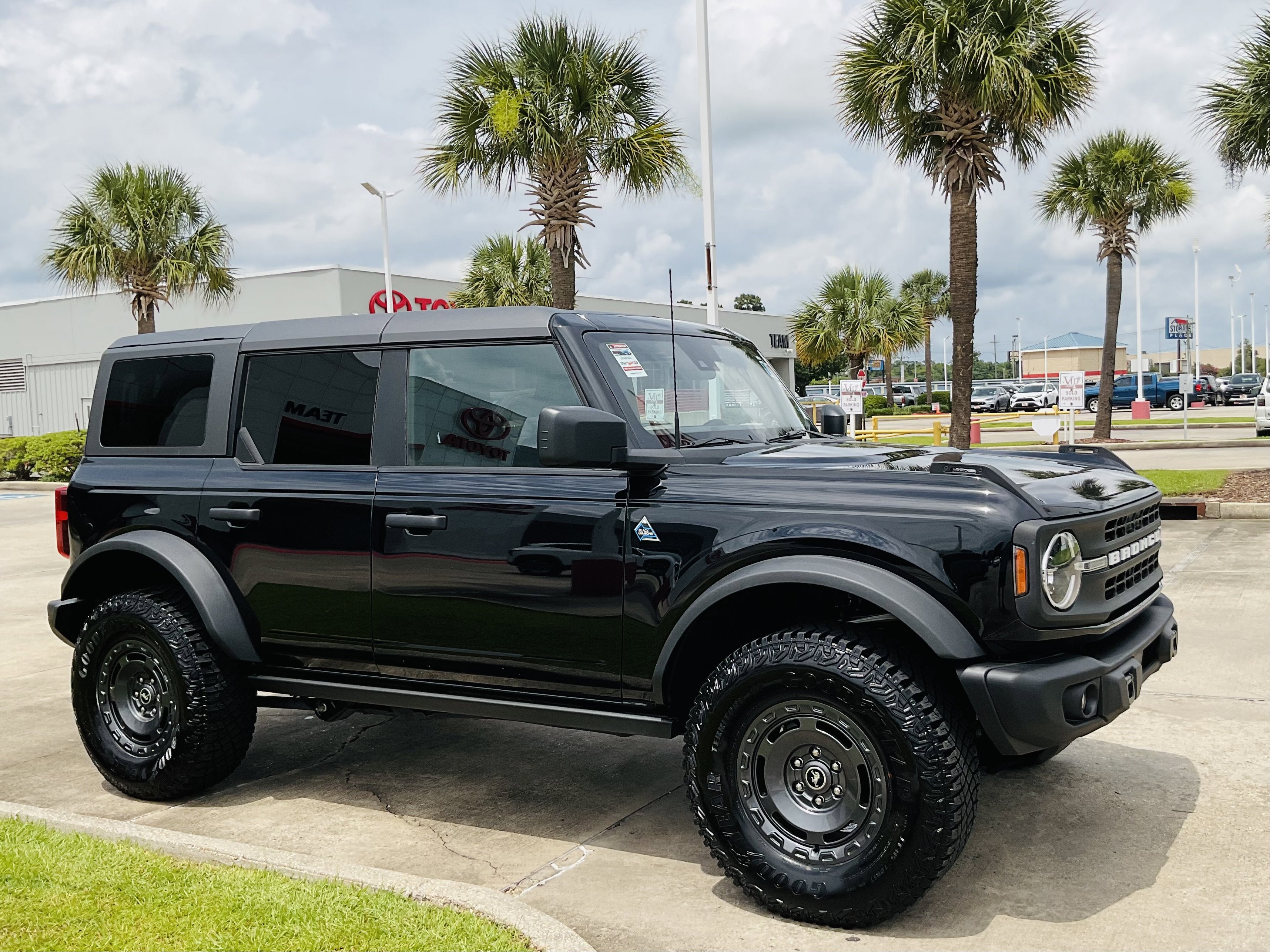 2024 Ford Bronco Black Diamond