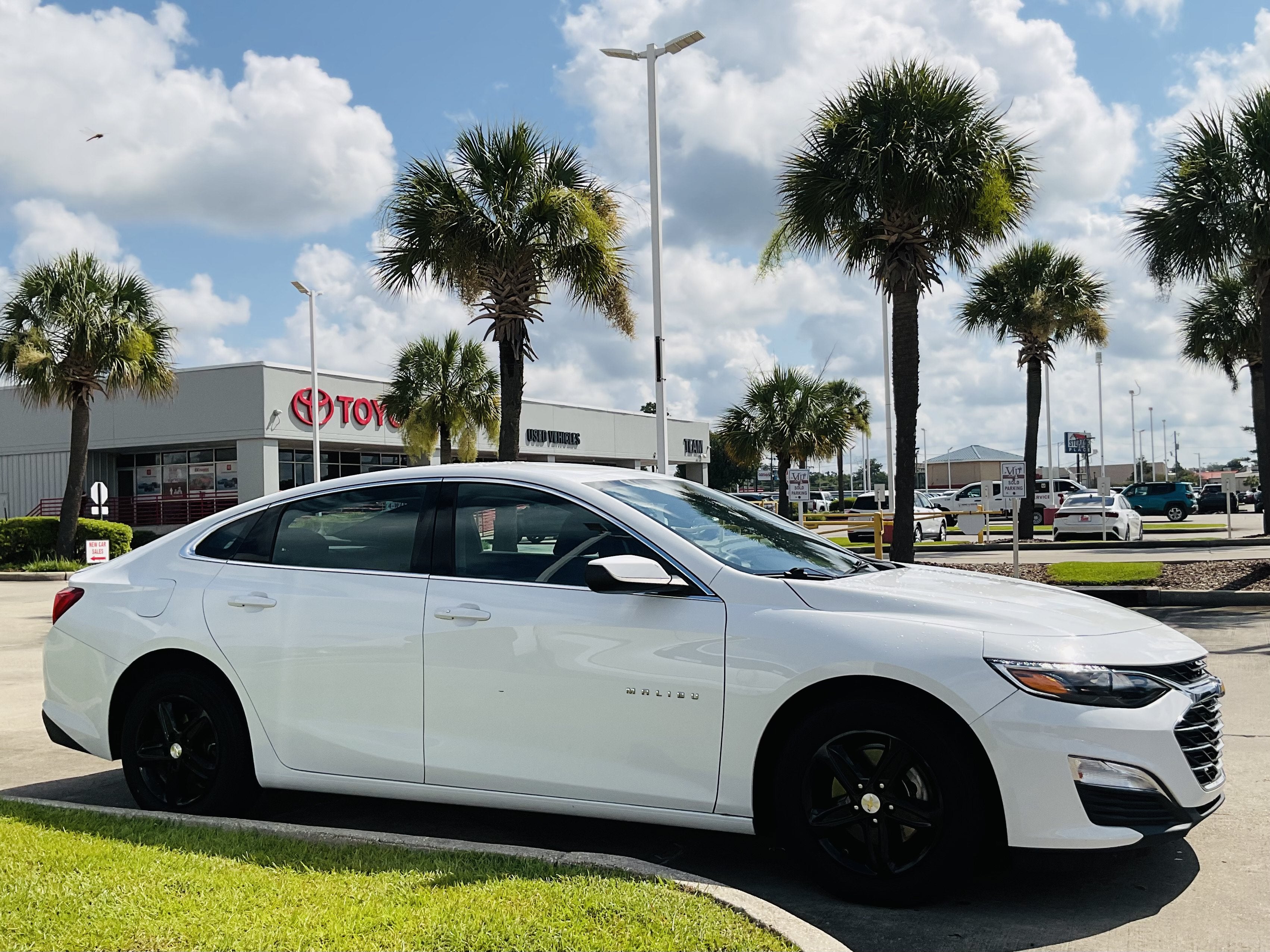 2022 Chevrolet Malibu LS