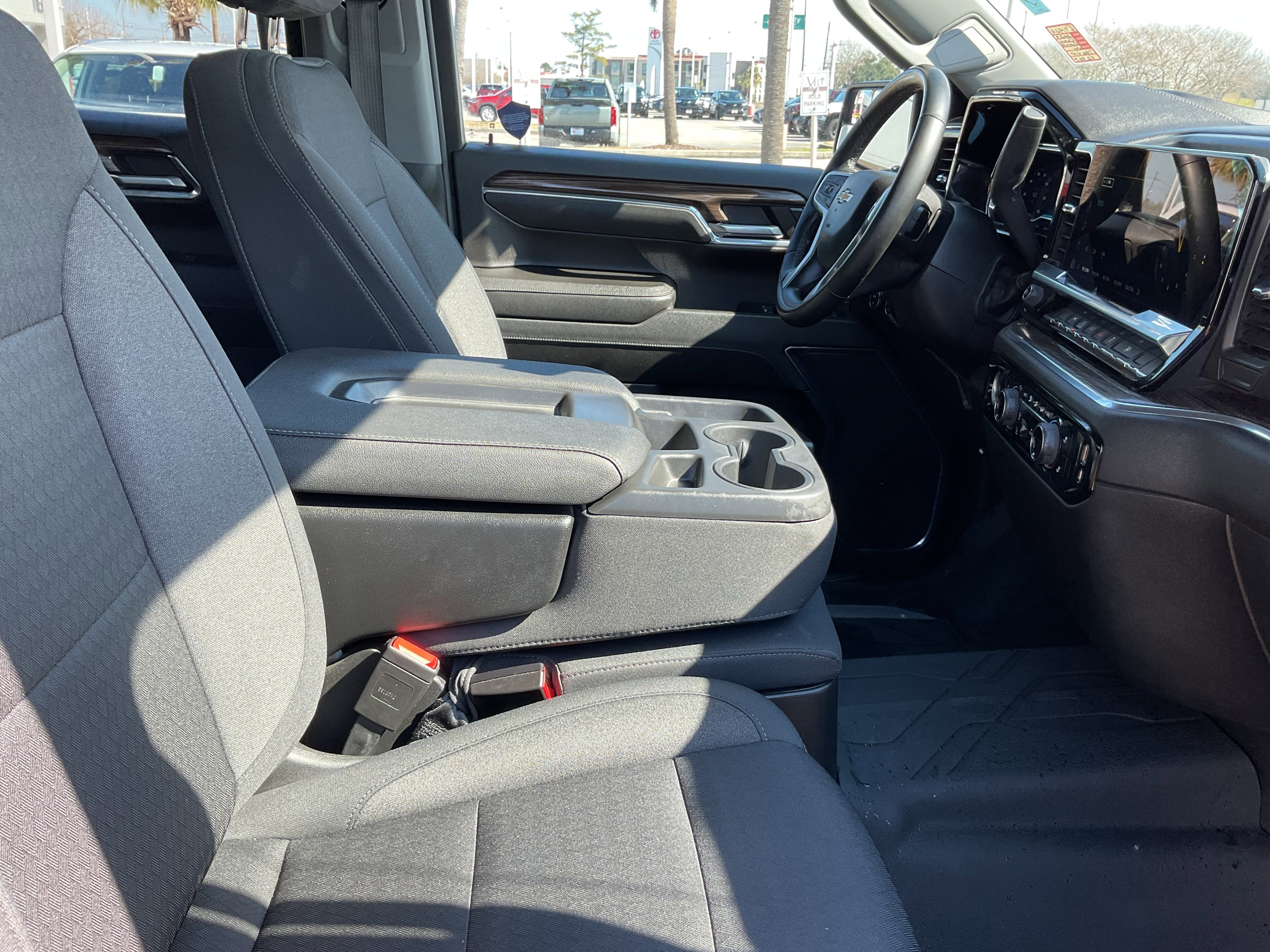 2023 Chevrolet Silverado LT