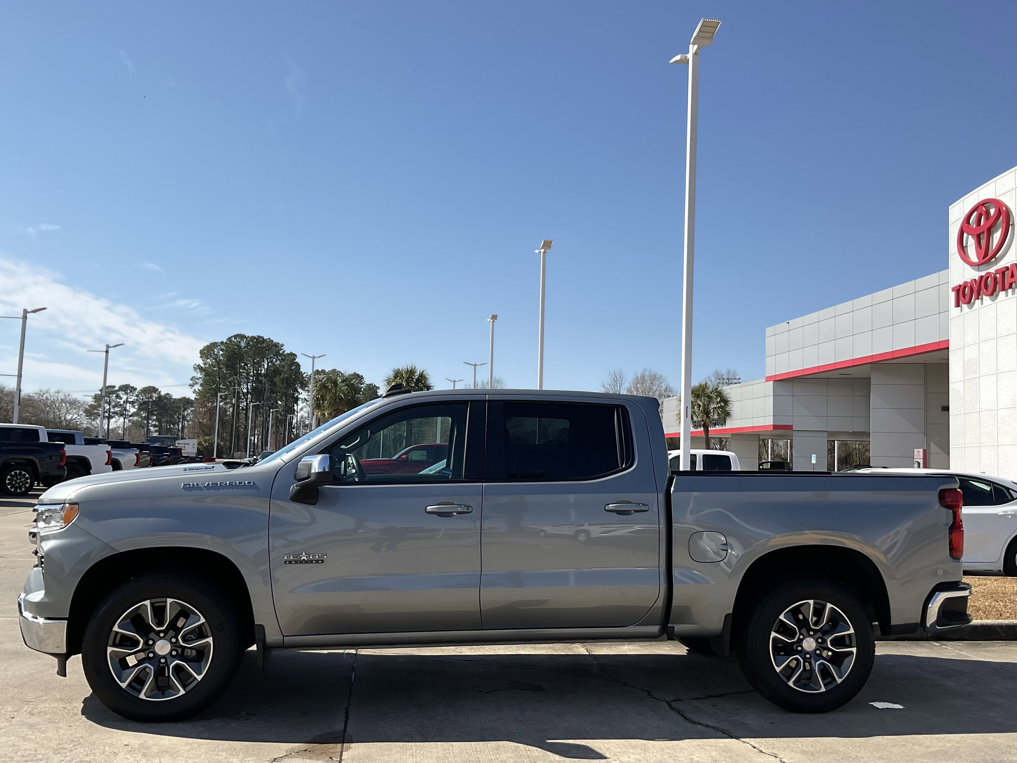 2023 Chevrolet Silverado LT