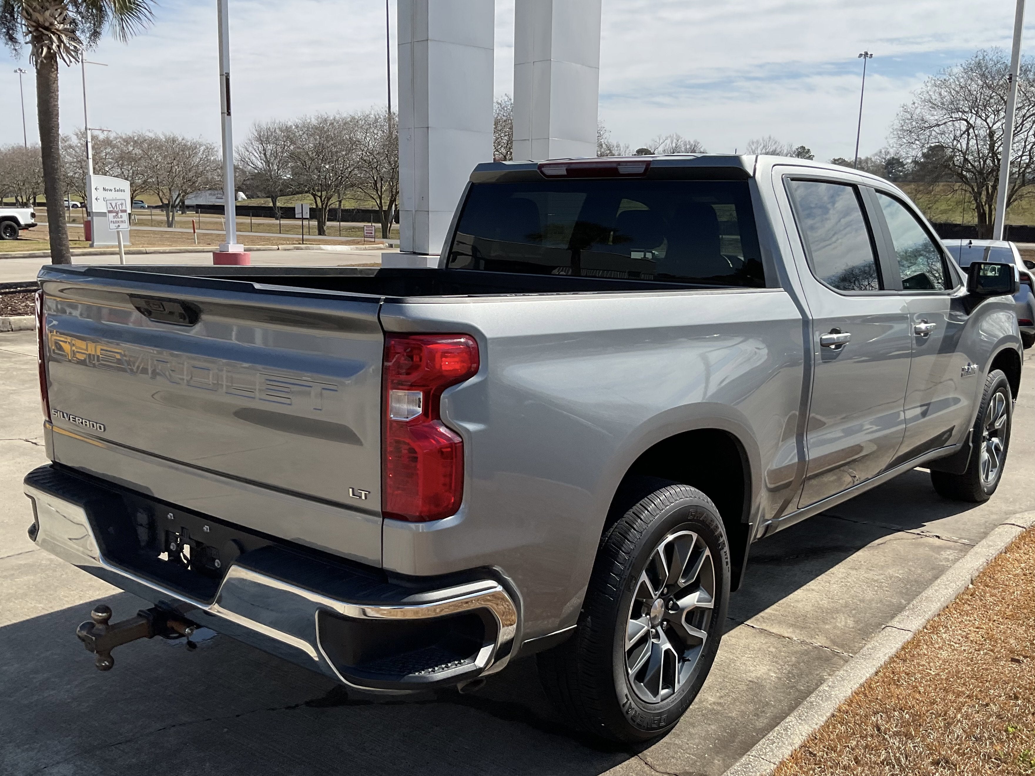 2023 Chevrolet Silverado LT