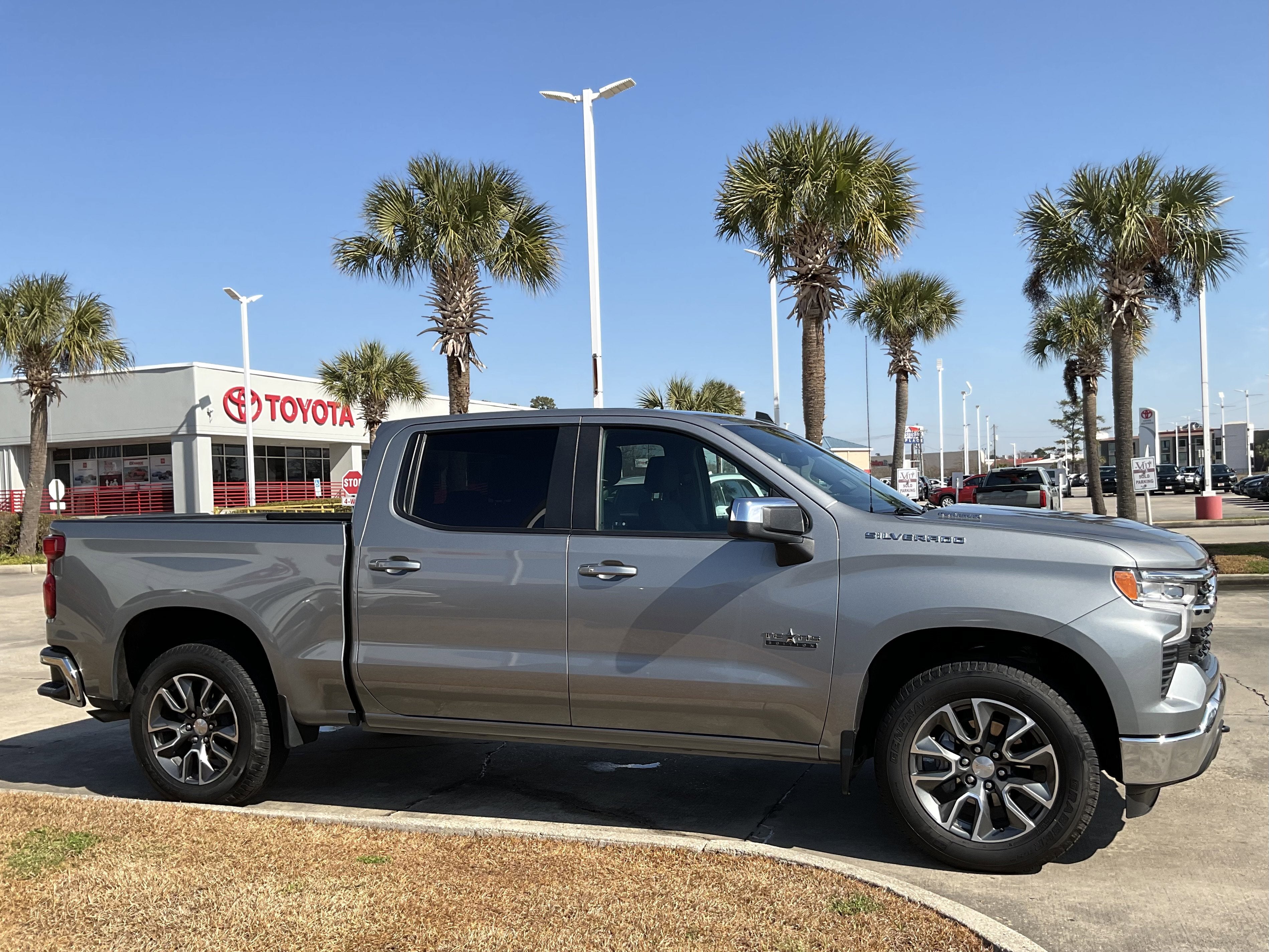 2023 Chevrolet Silverado LT