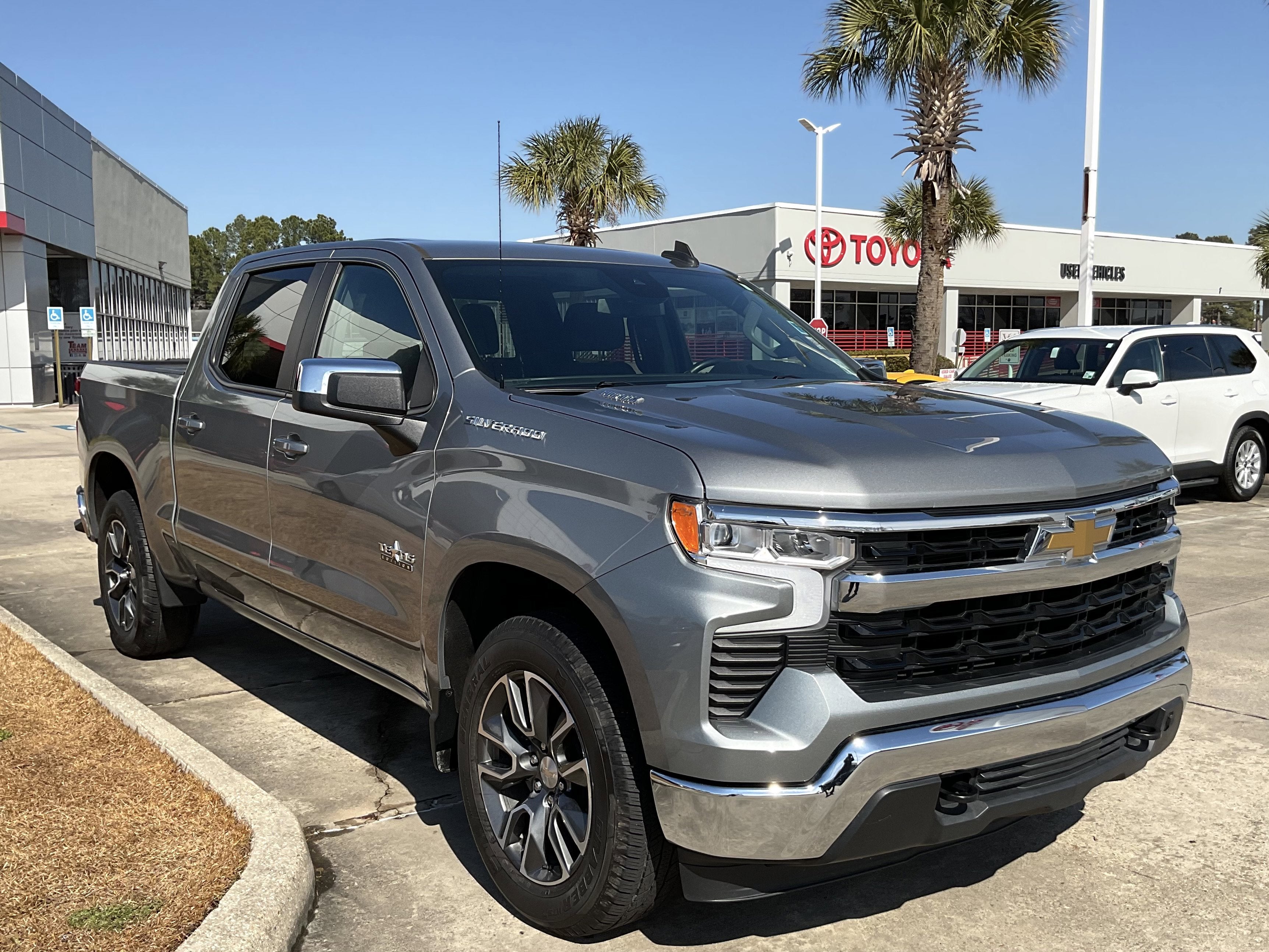 2023 Chevrolet Silverado LT