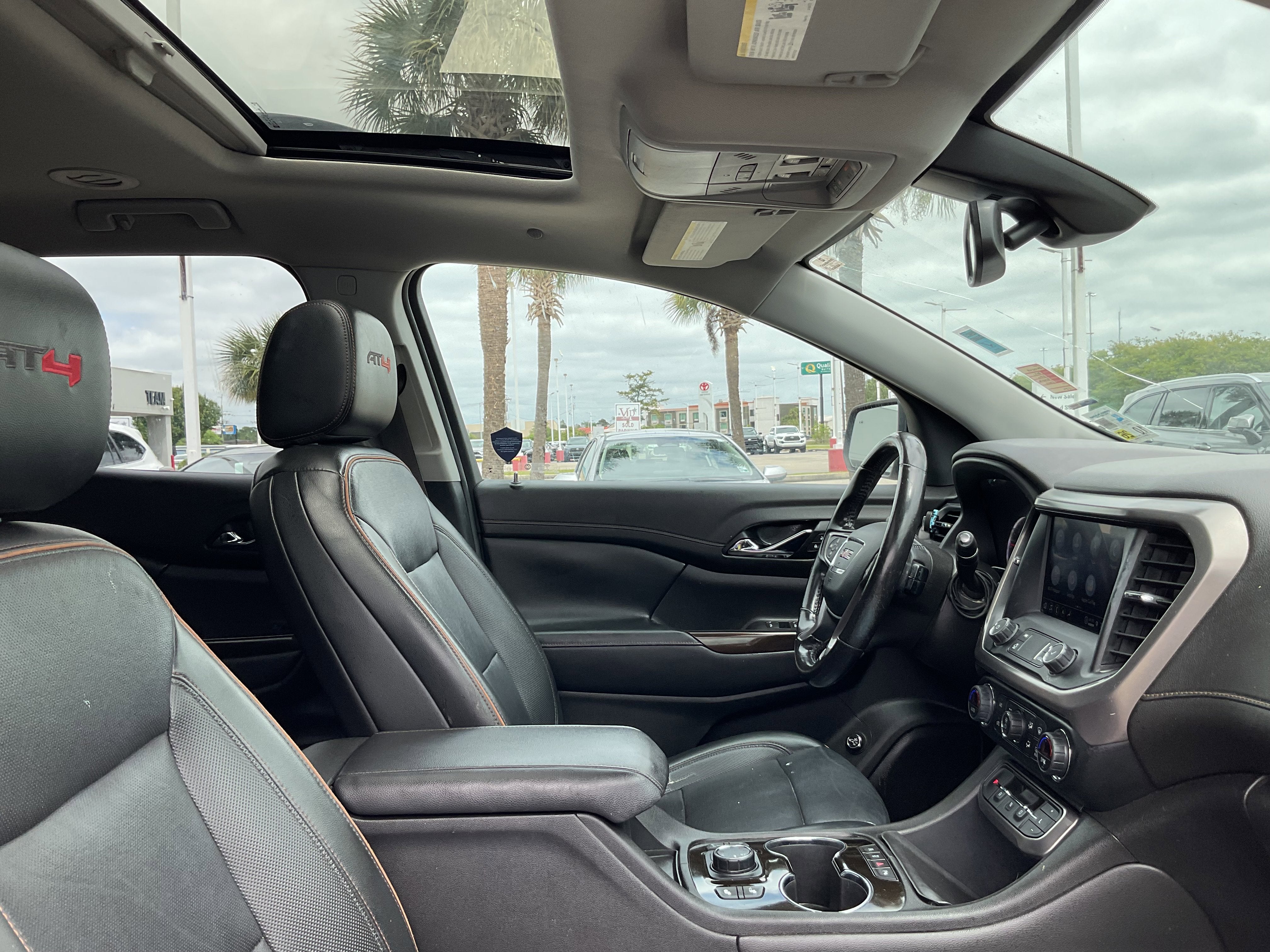 2021 GMC Acadia AT4