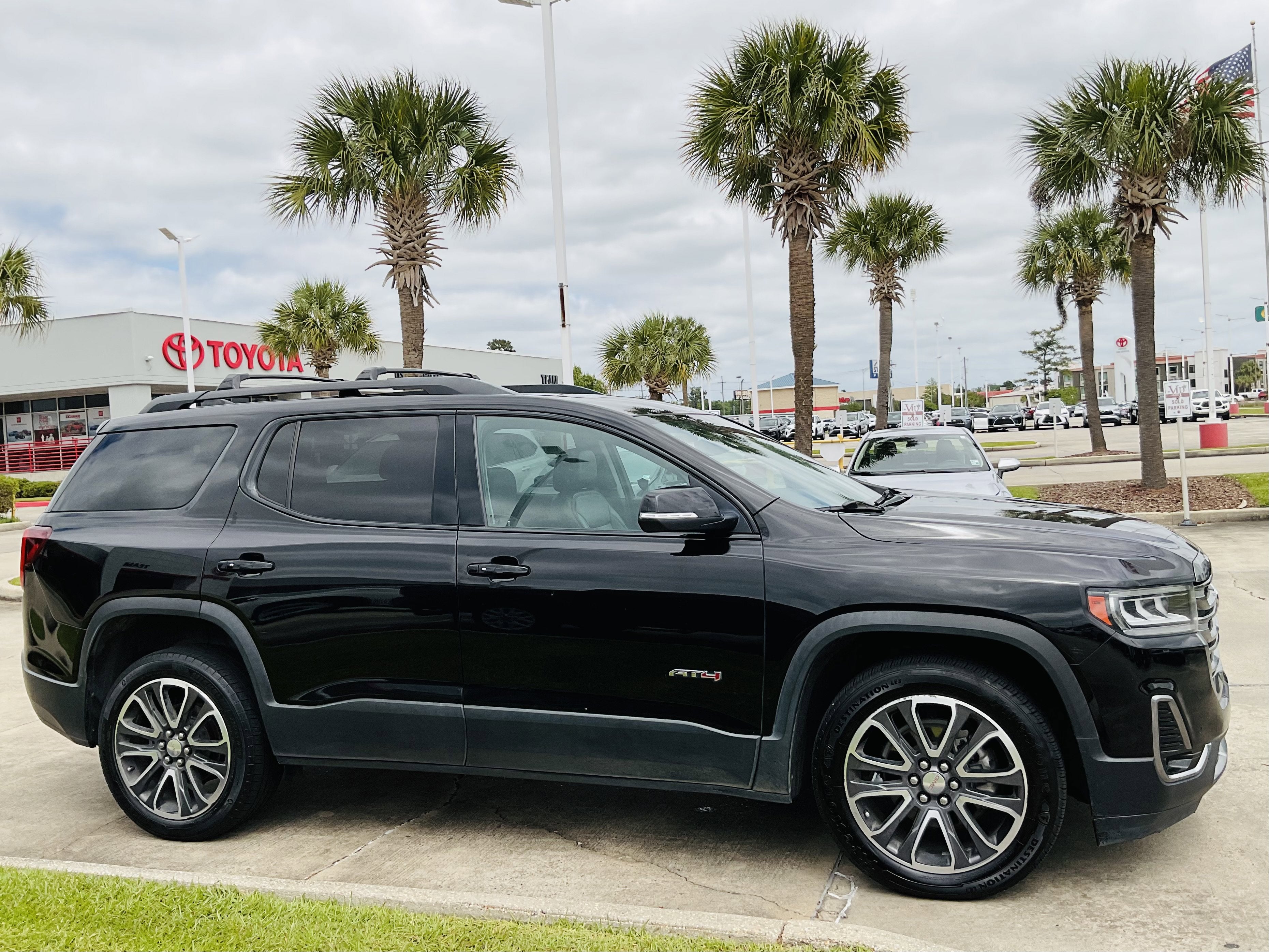 2021 GMC Acadia AT4