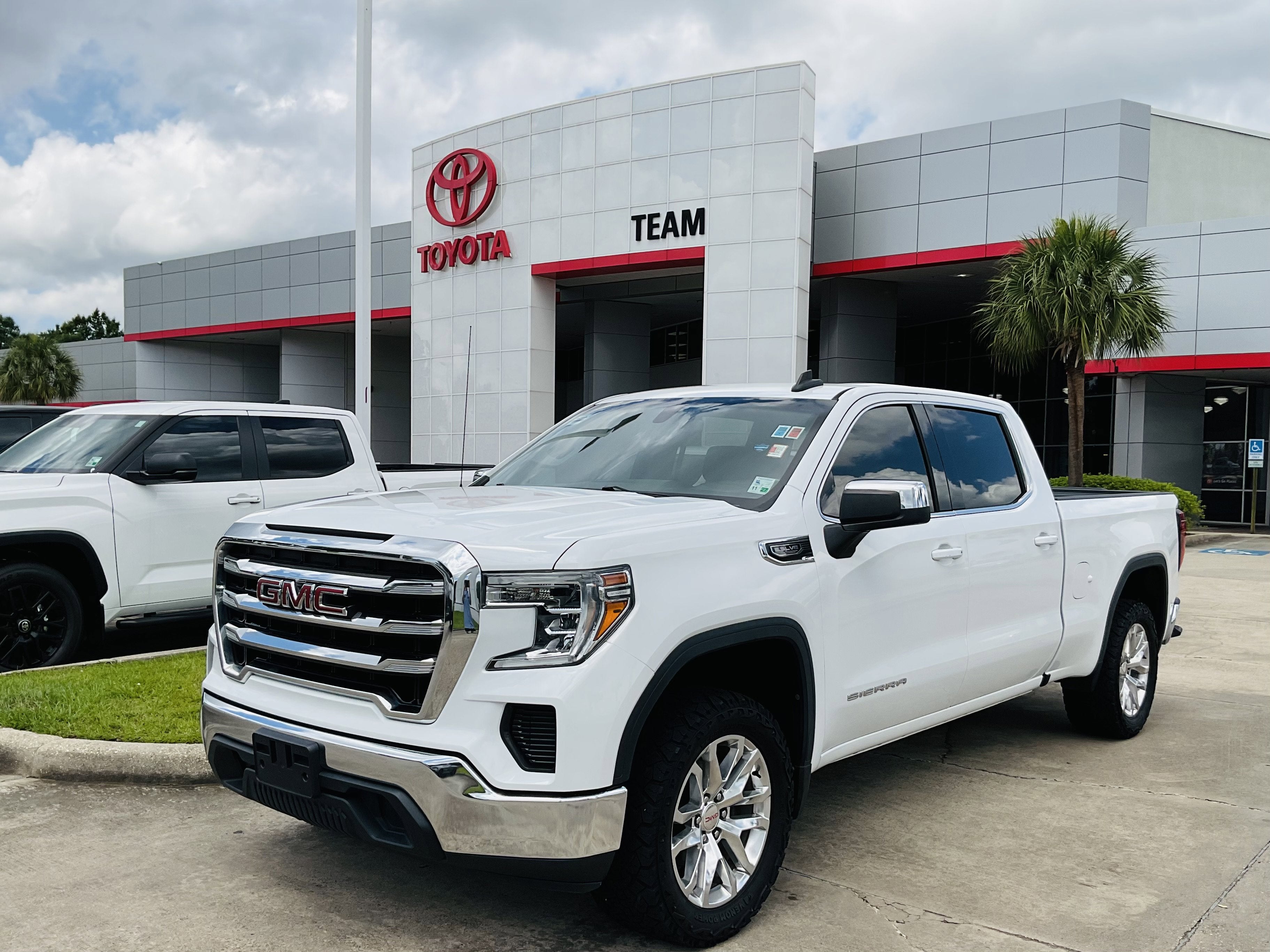 2020 GMC Sierra 2WD Crew Cab Short Box SLE's photo