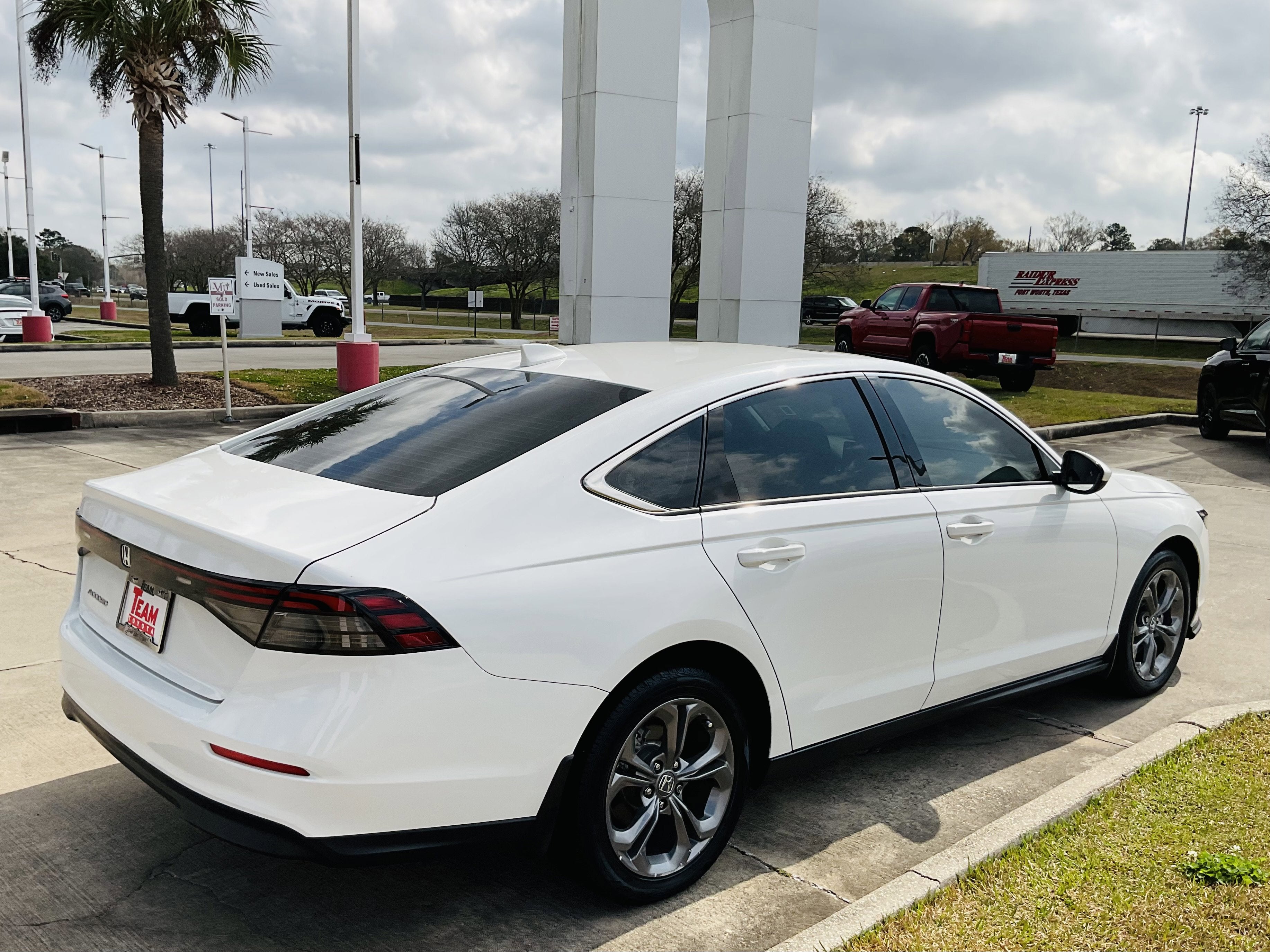 2024 Honda Accord EX