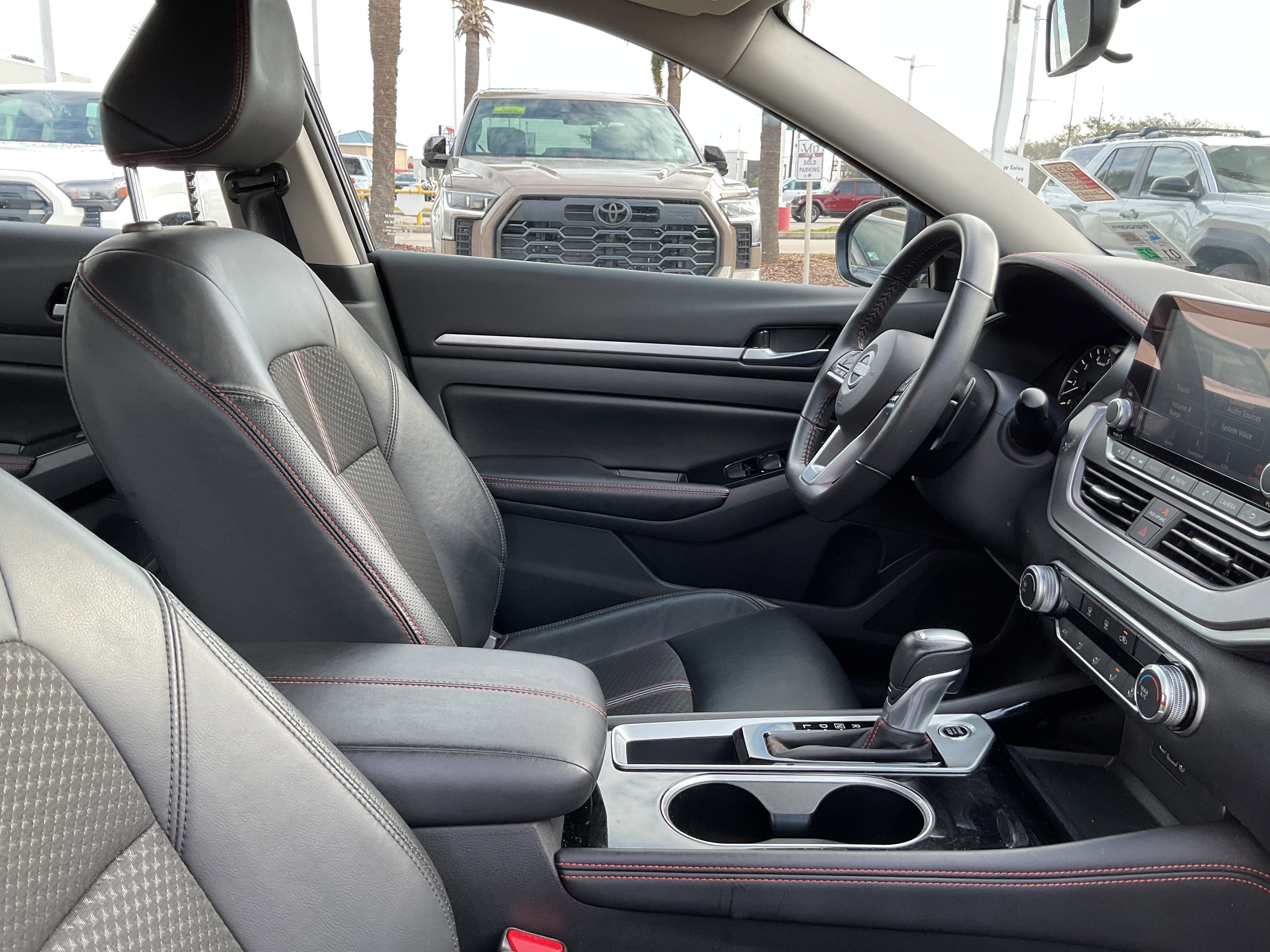 2025 Nissan Altima SR