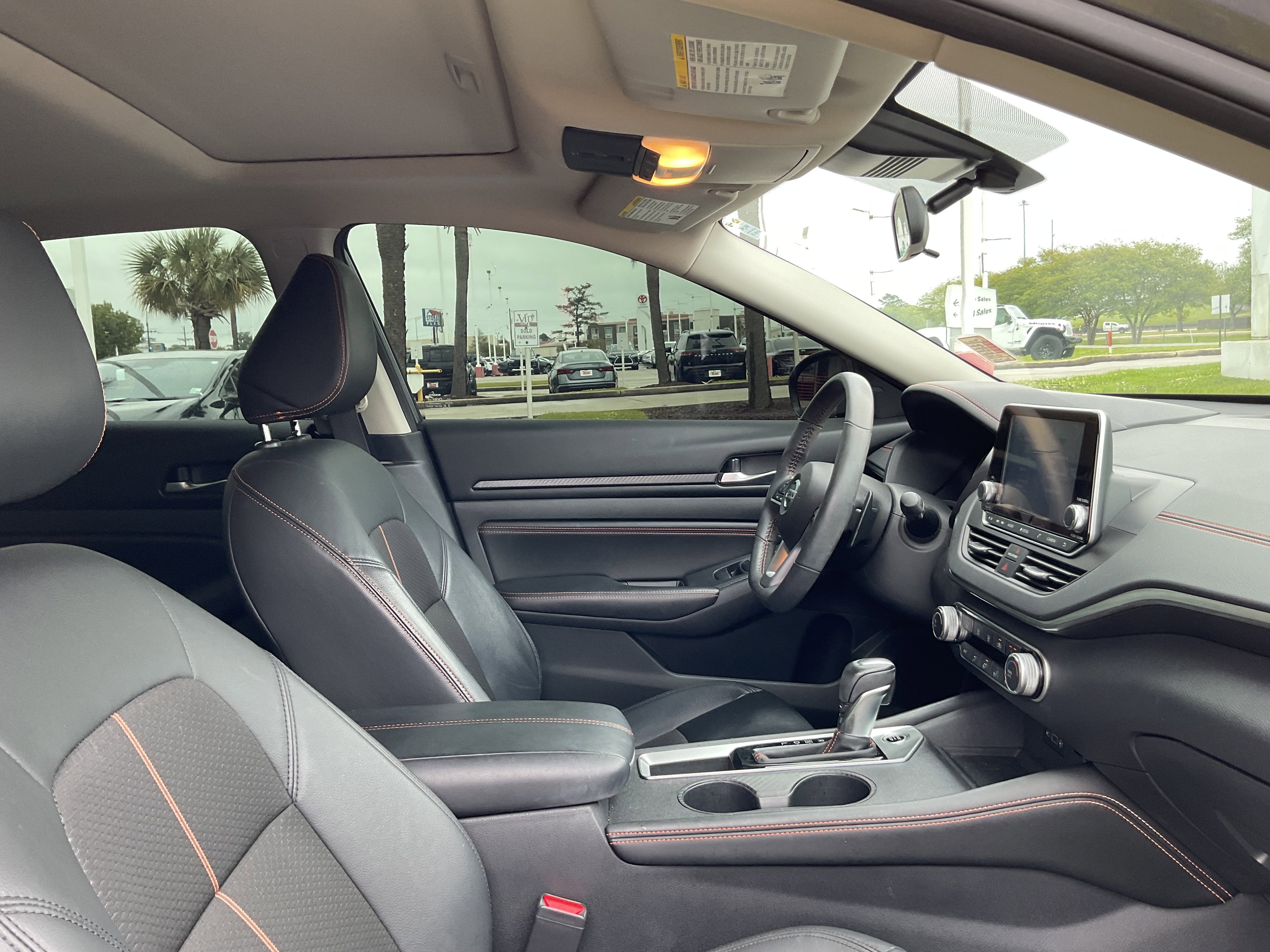 2022 Nissan Altima 2.5 SR