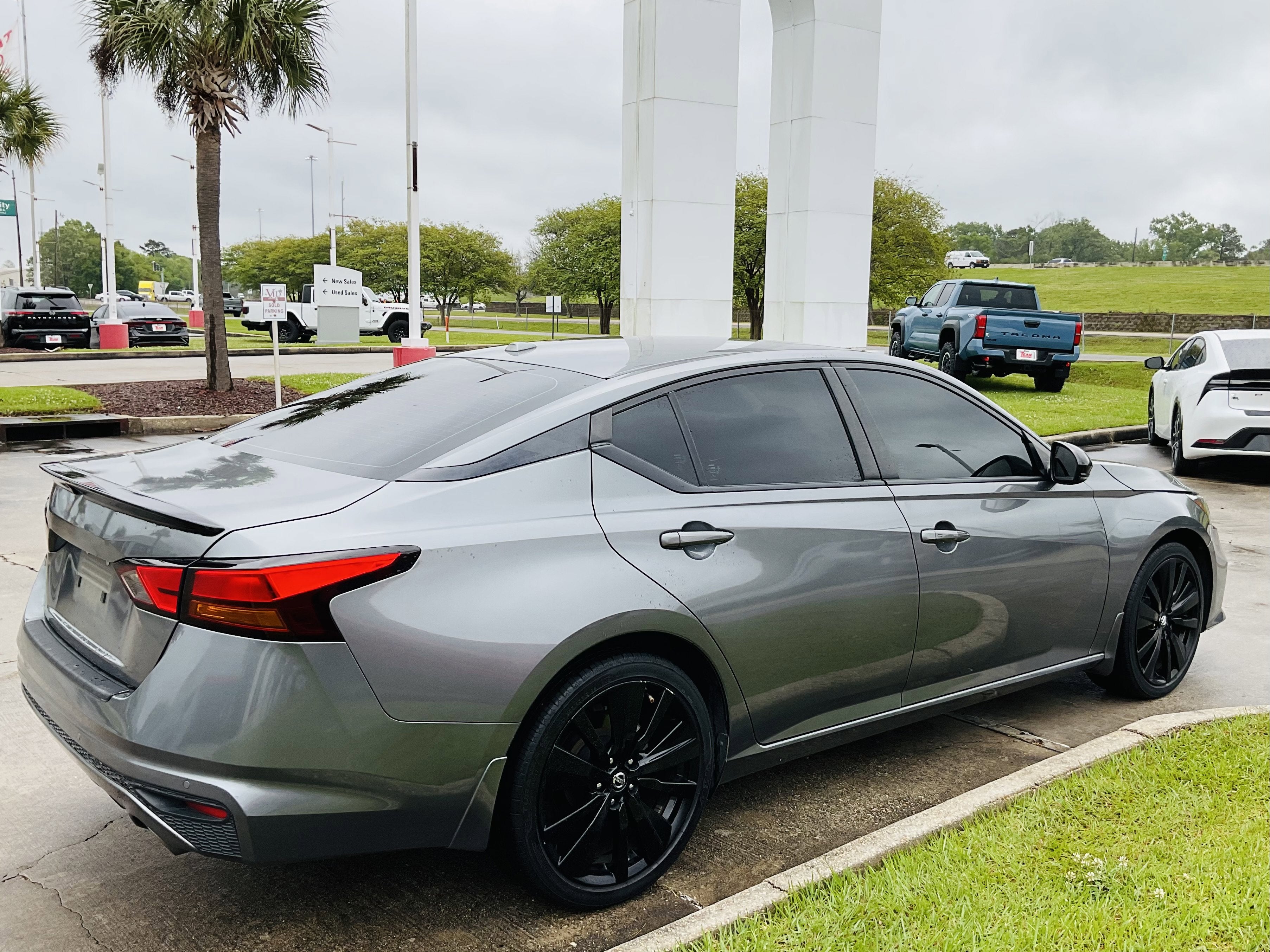 2022 Nissan Altima 2.5 SR