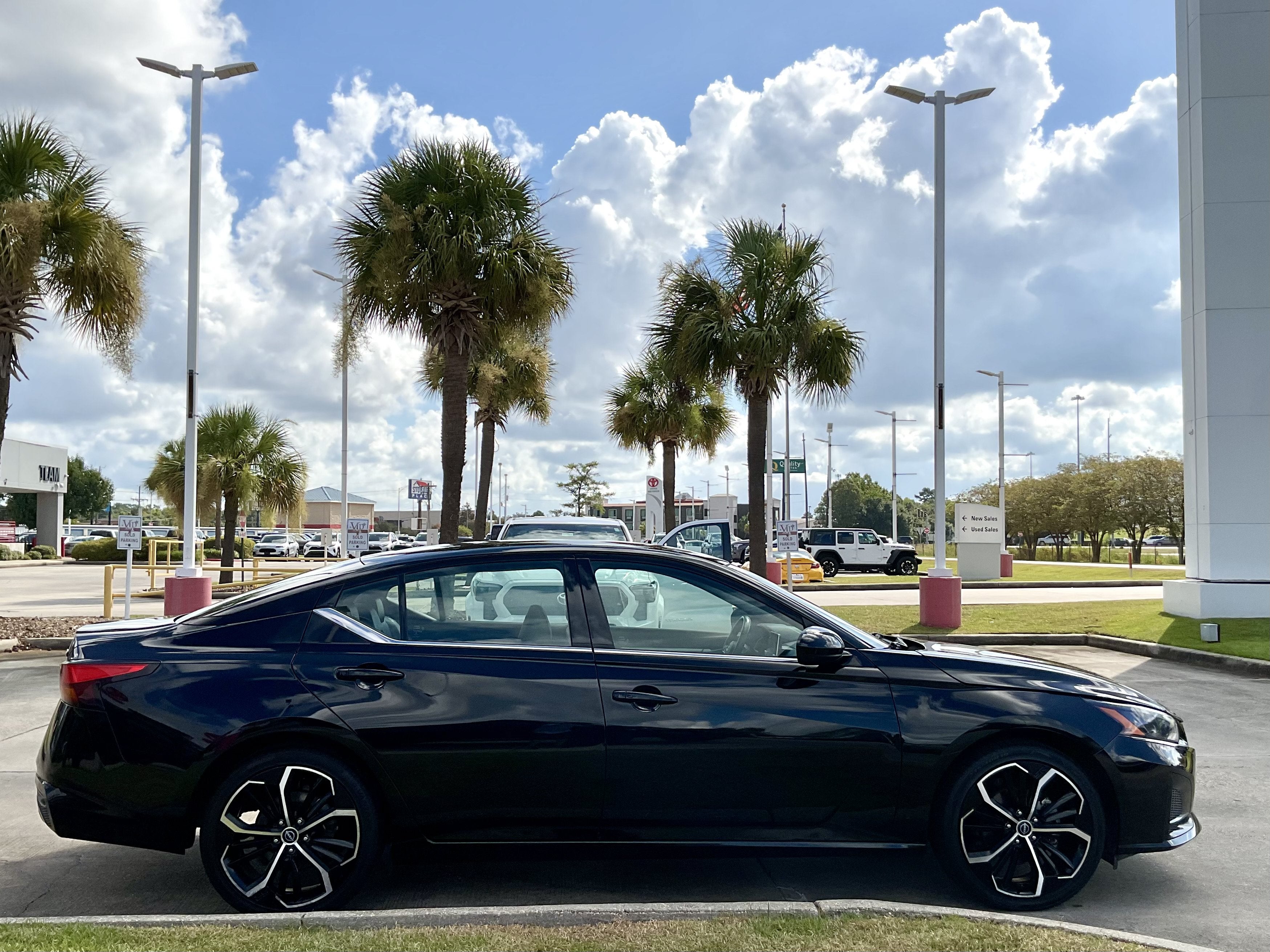 2024 Nissan Altima 2.5 SR