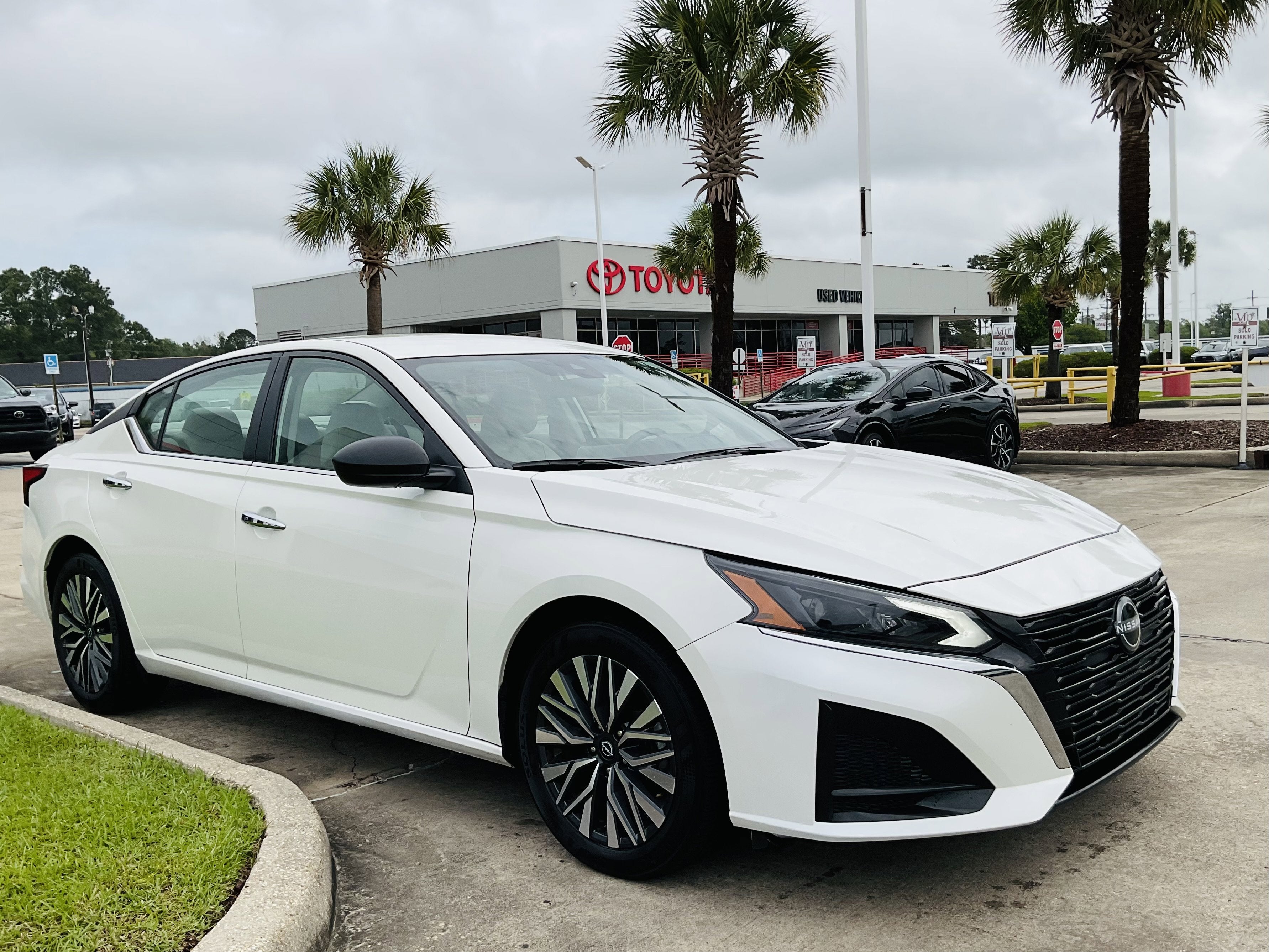 2025 Nissan Altima SV