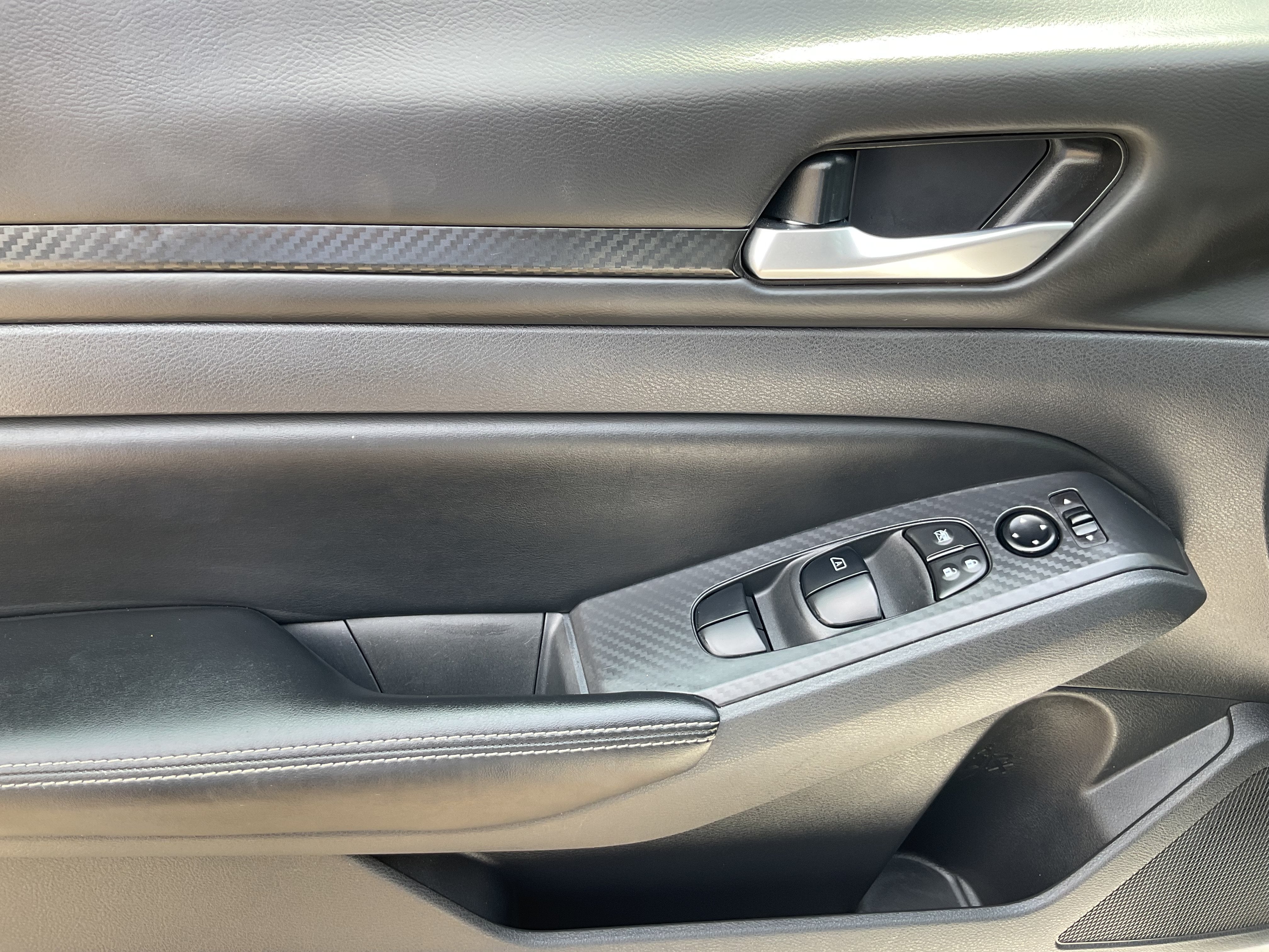 2025 Nissan Altima SV - Photo 11