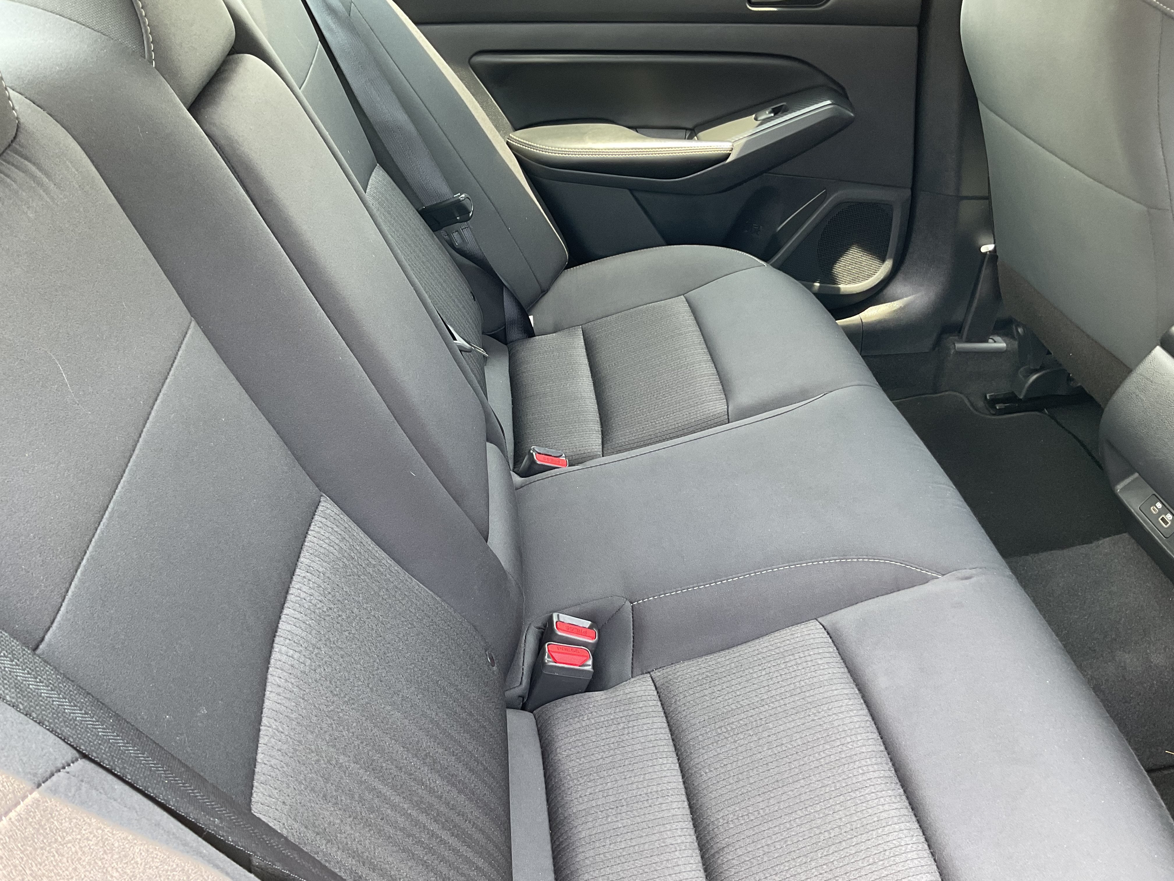 2025 Nissan Altima SV - Photo 18