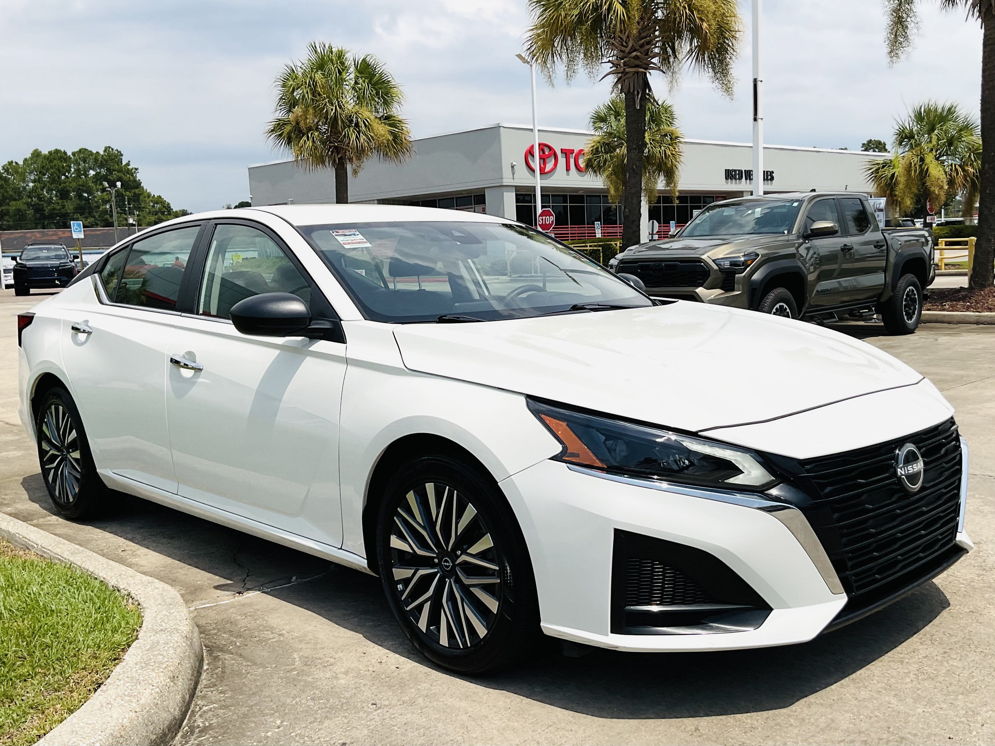 2025 Nissan Altima SV - Photo 7