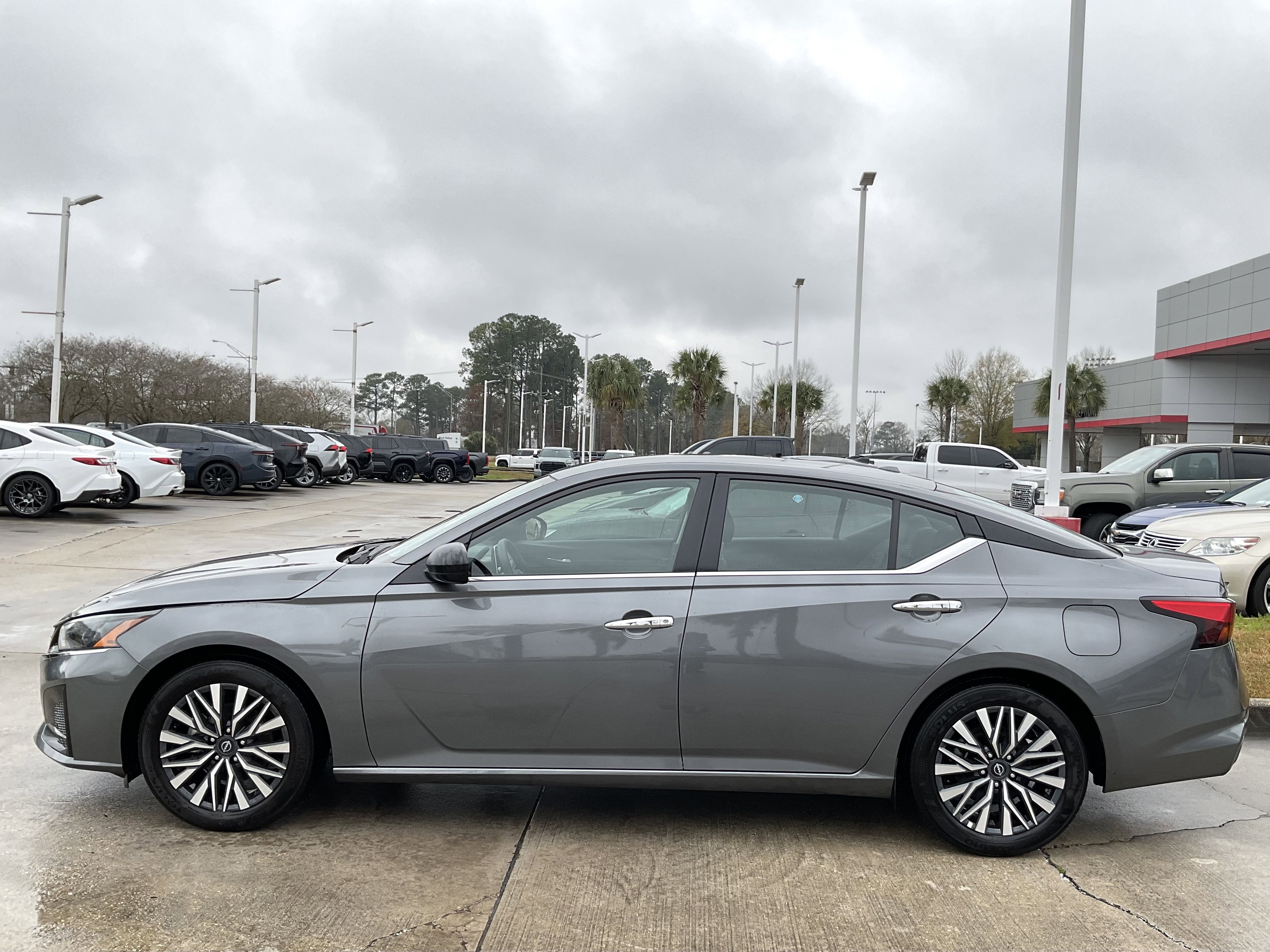 2025 Nissan Altima SV