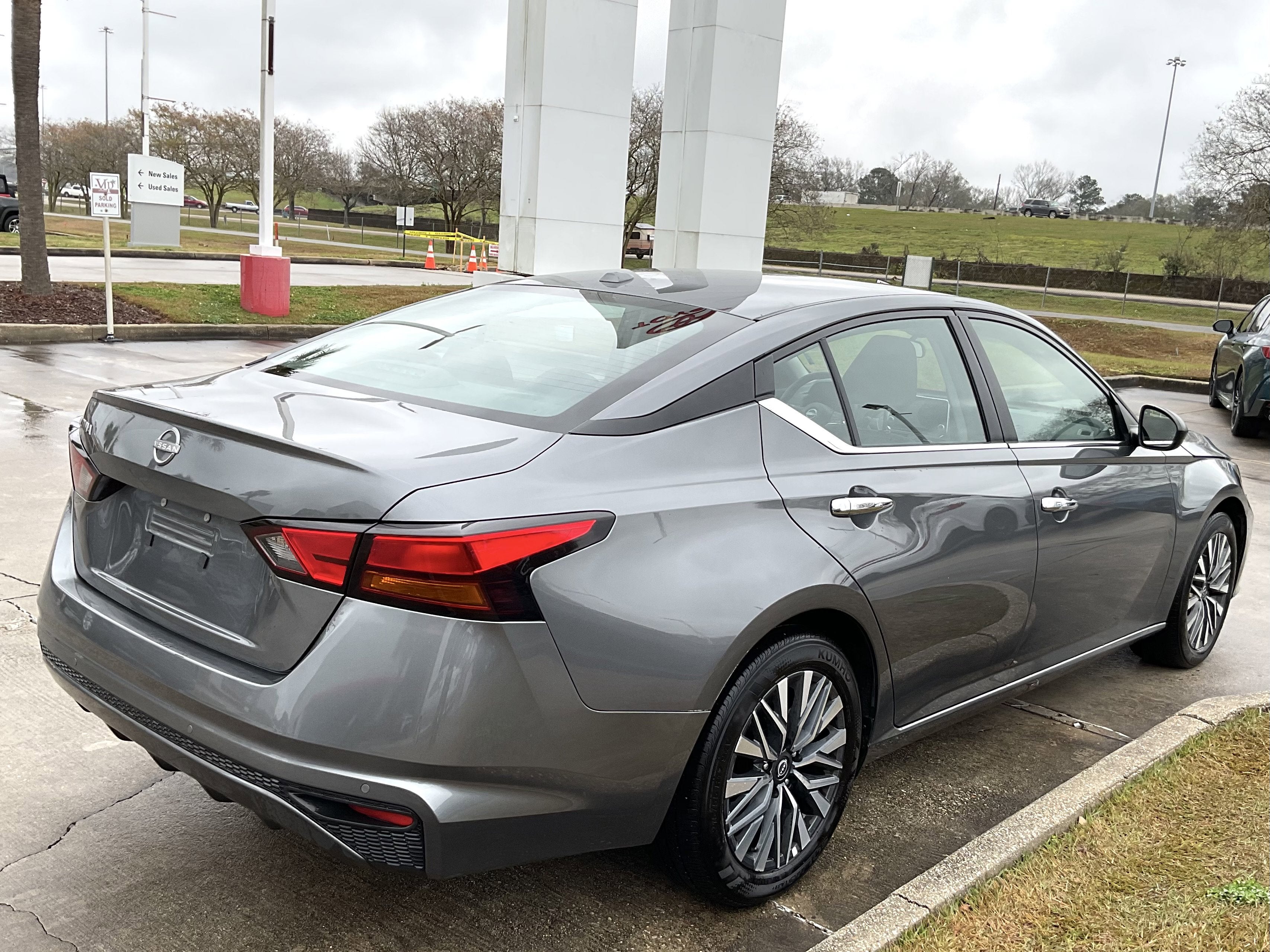 2025 Nissan Altima SV