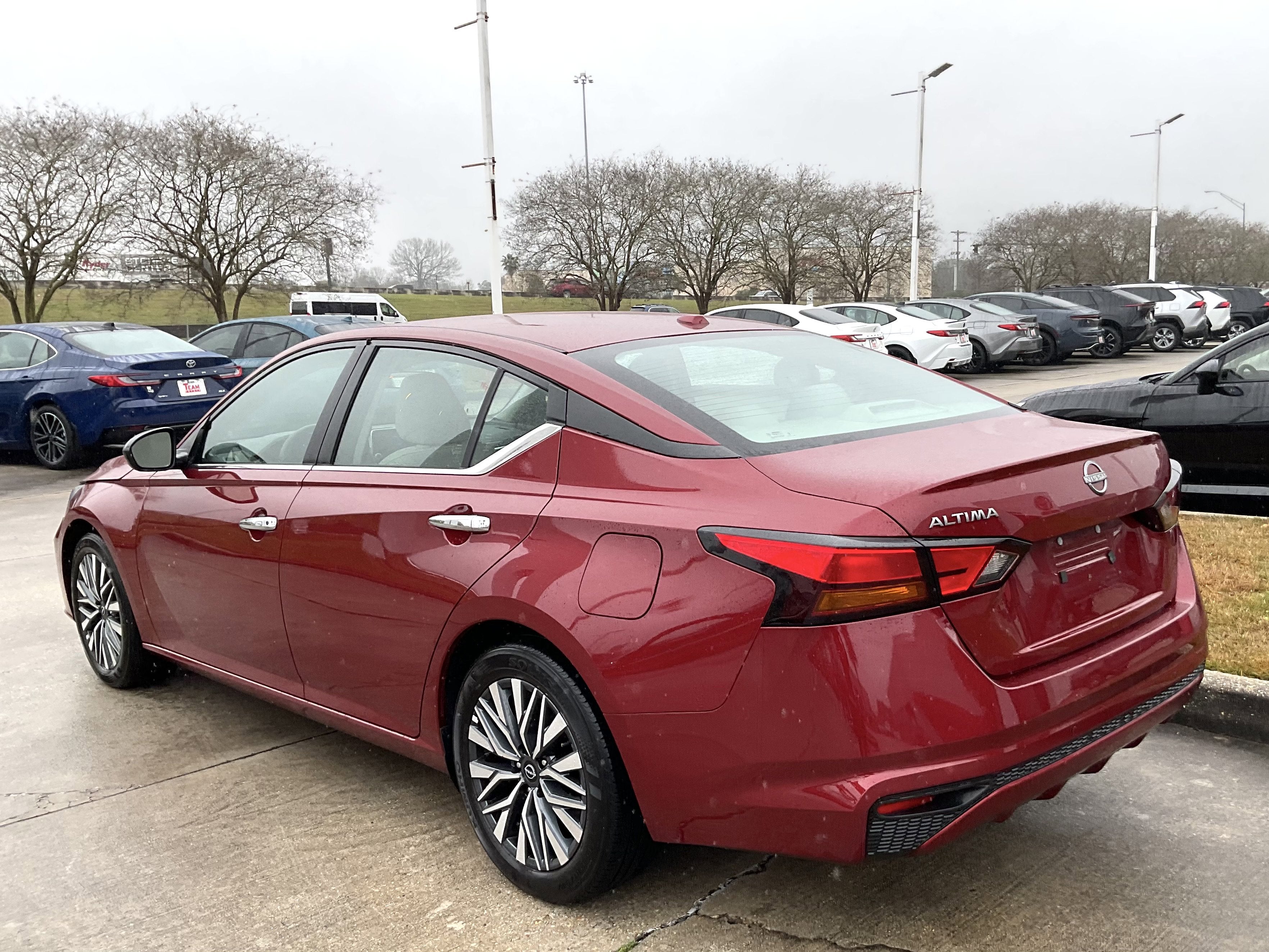 2025 Nissan Altima SV