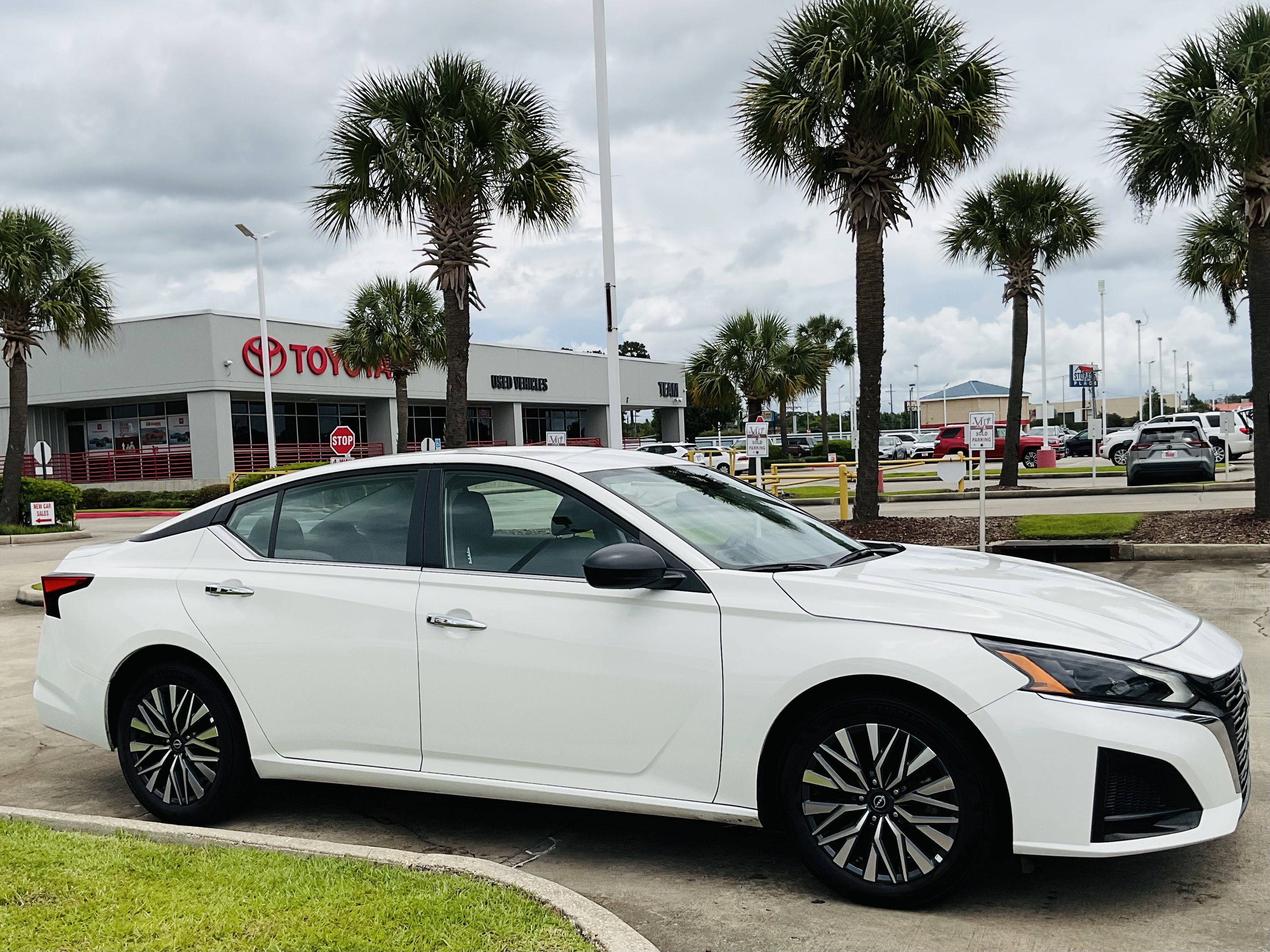 2025 Nissan Altima SV
