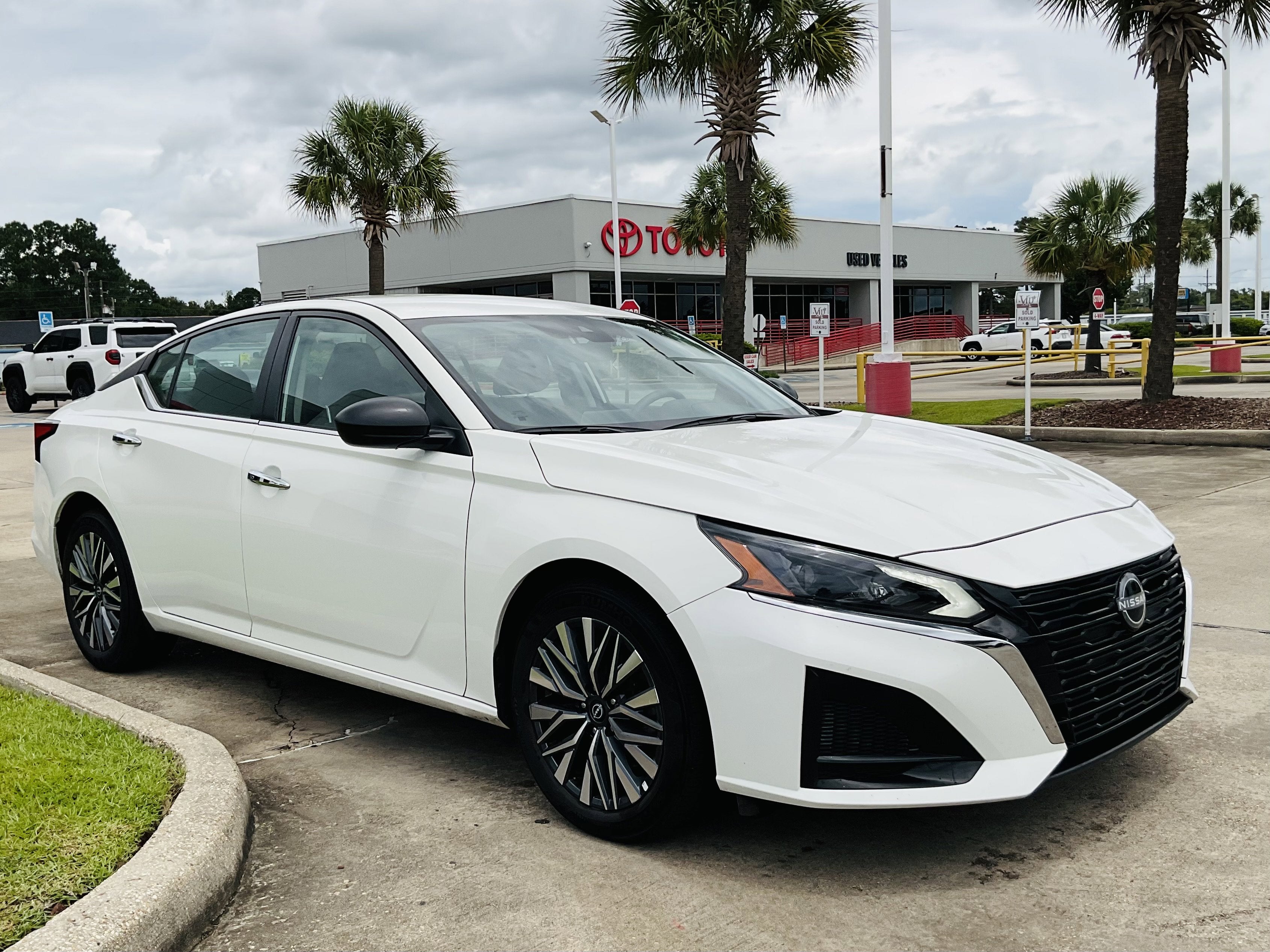 2025 Nissan Altima SV