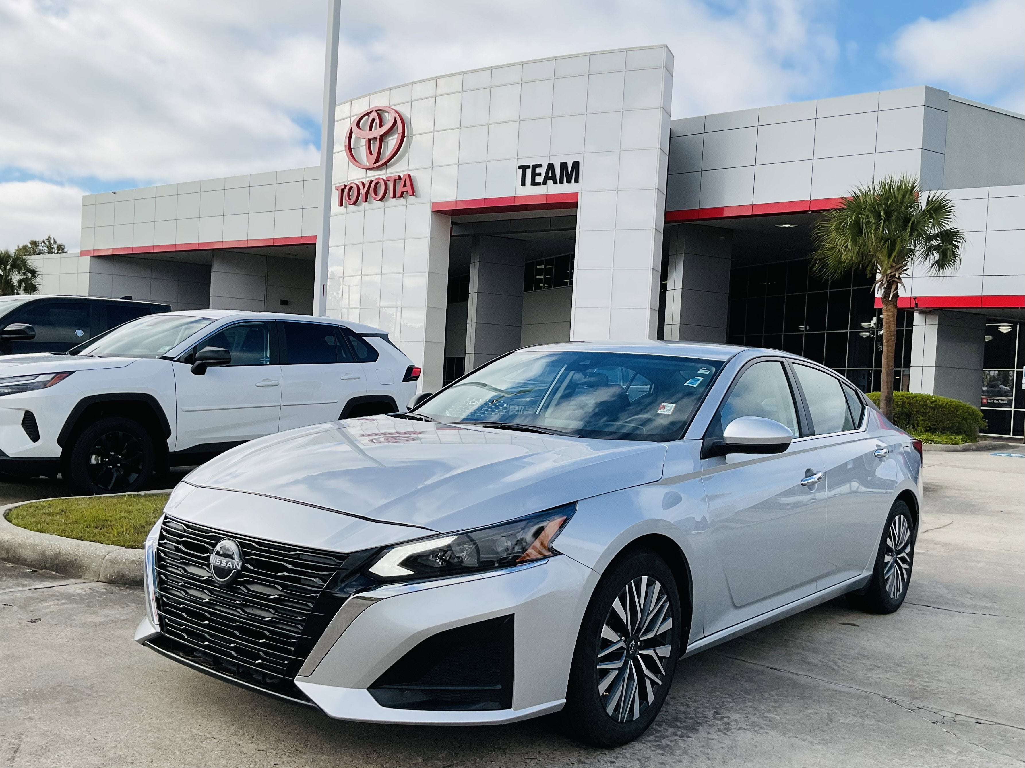 2024 Nissan Altima 2.5 SV