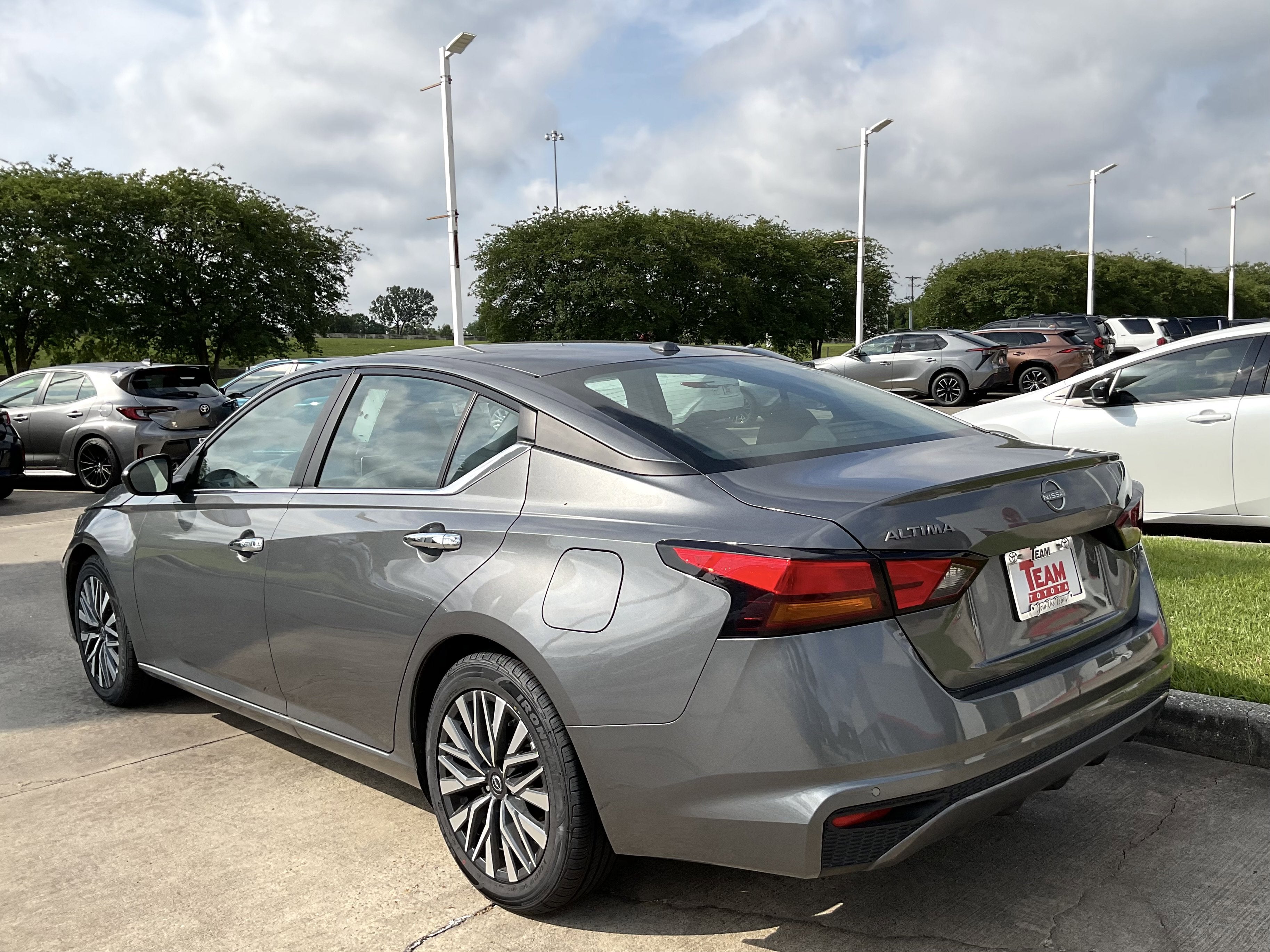 2025 Nissan Altima SV