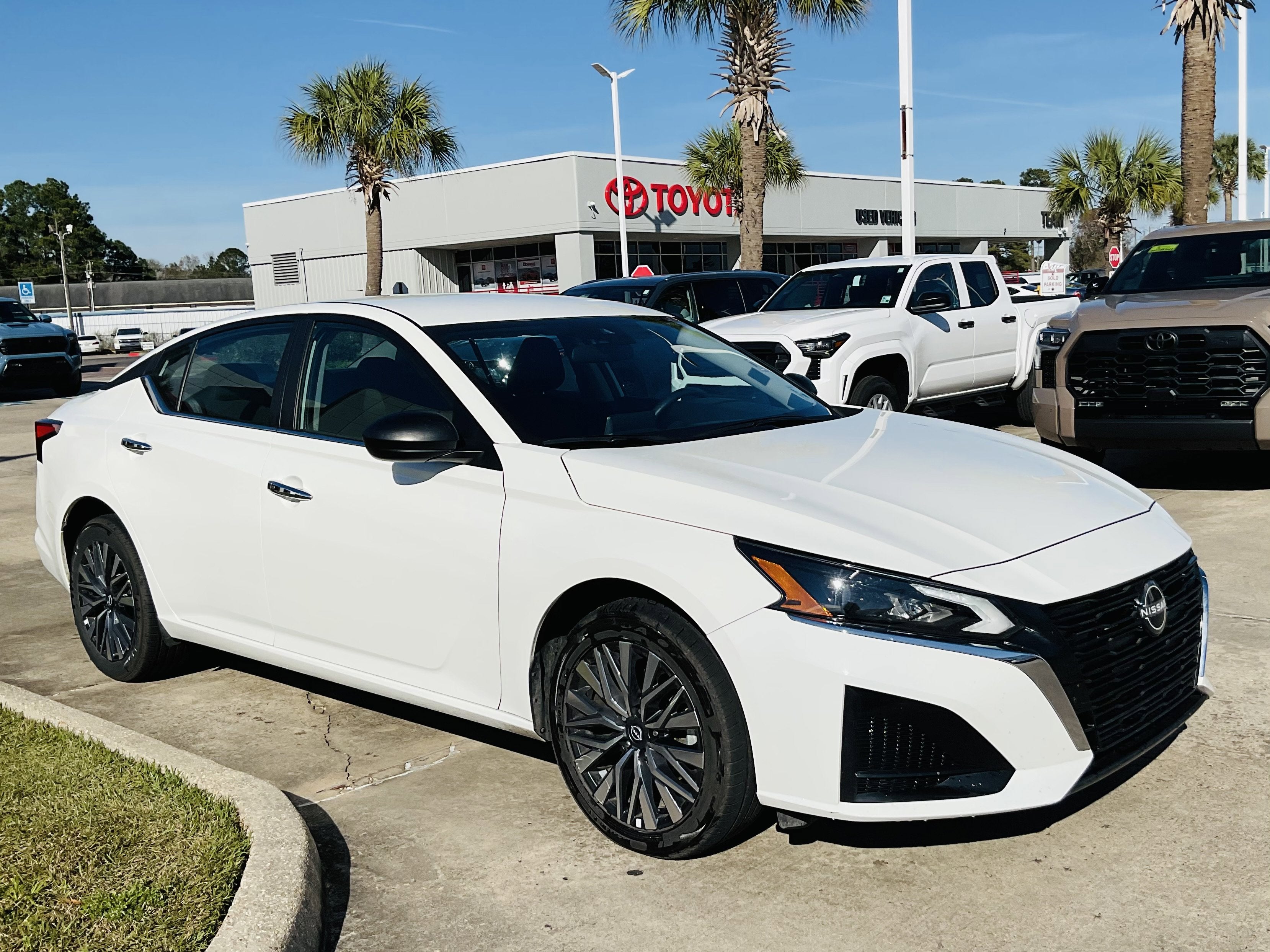 2025 Nissan Altima SV