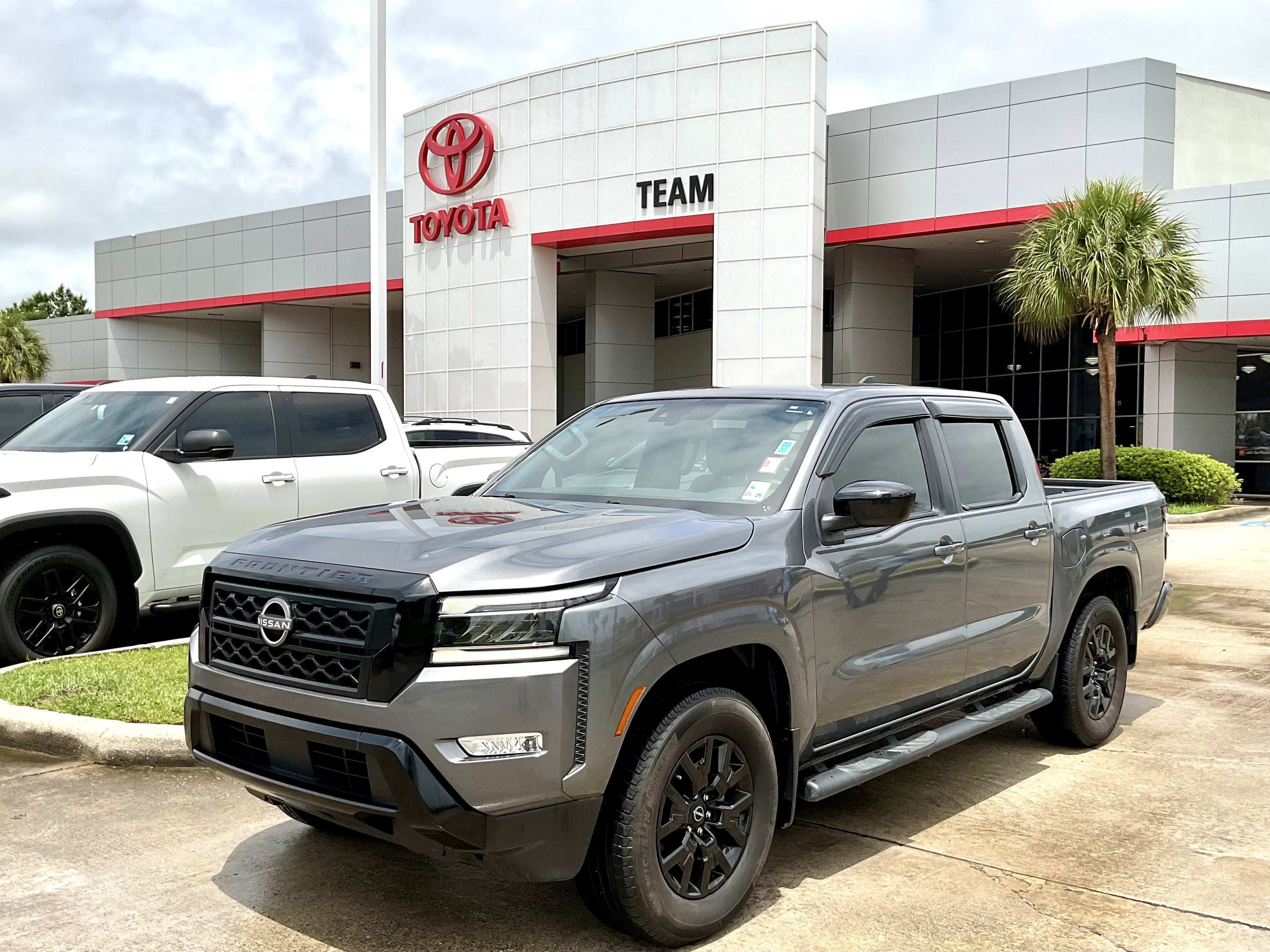 2023 Nissan Frontier SV Crew Cab 4X2 SWB's photo