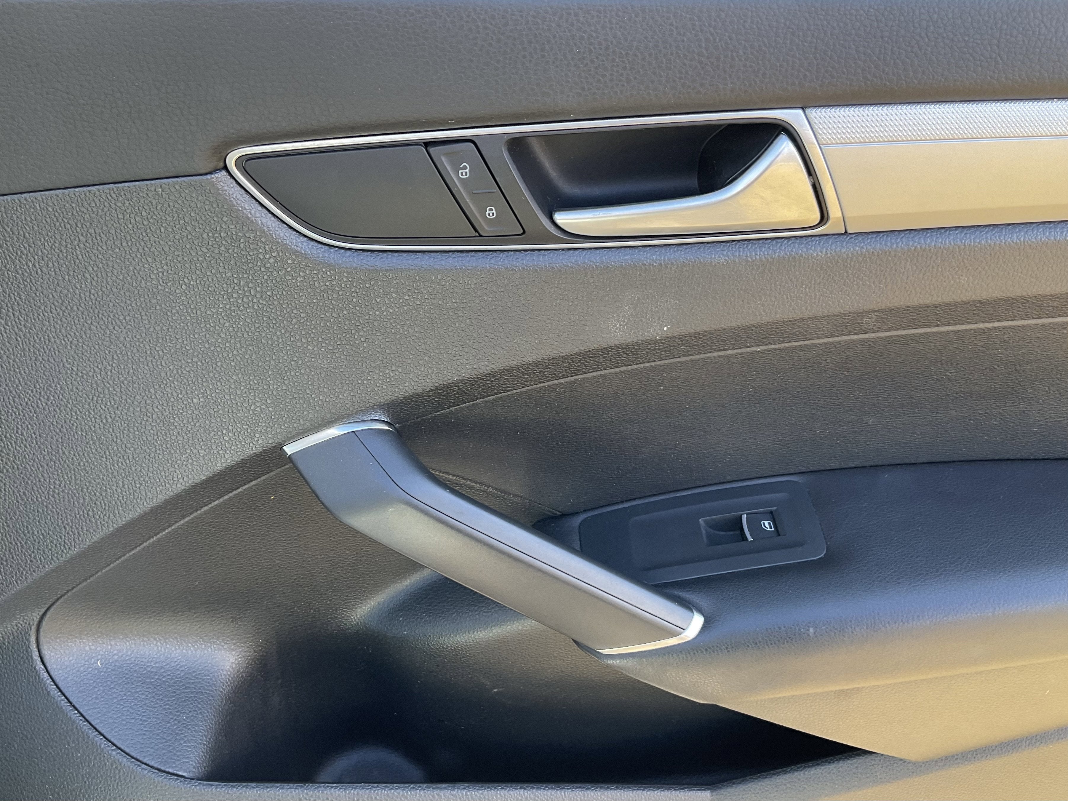 2016 Volkswagen Passat 1.8T S