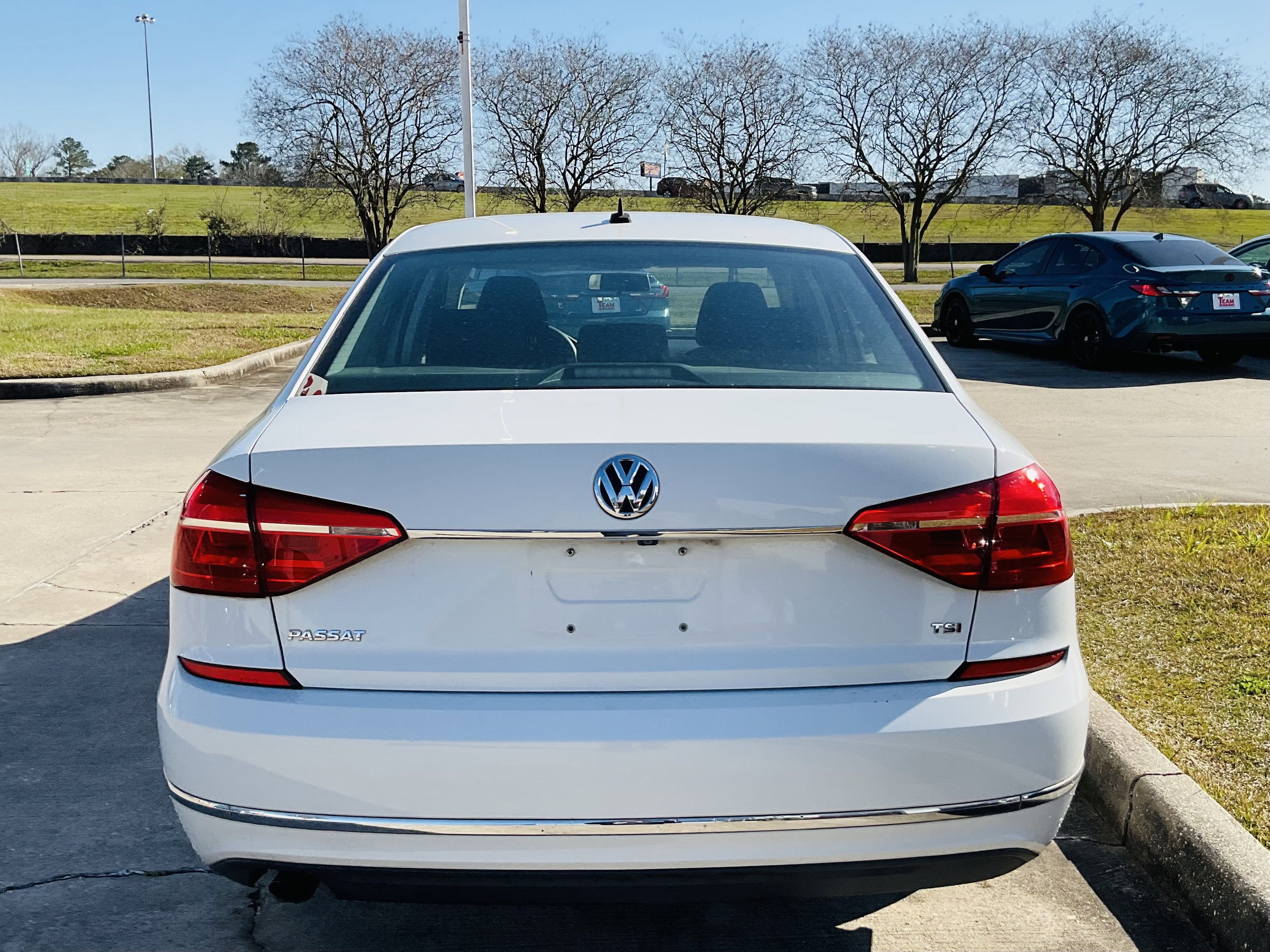 2016 Volkswagen Passat 1.8T S