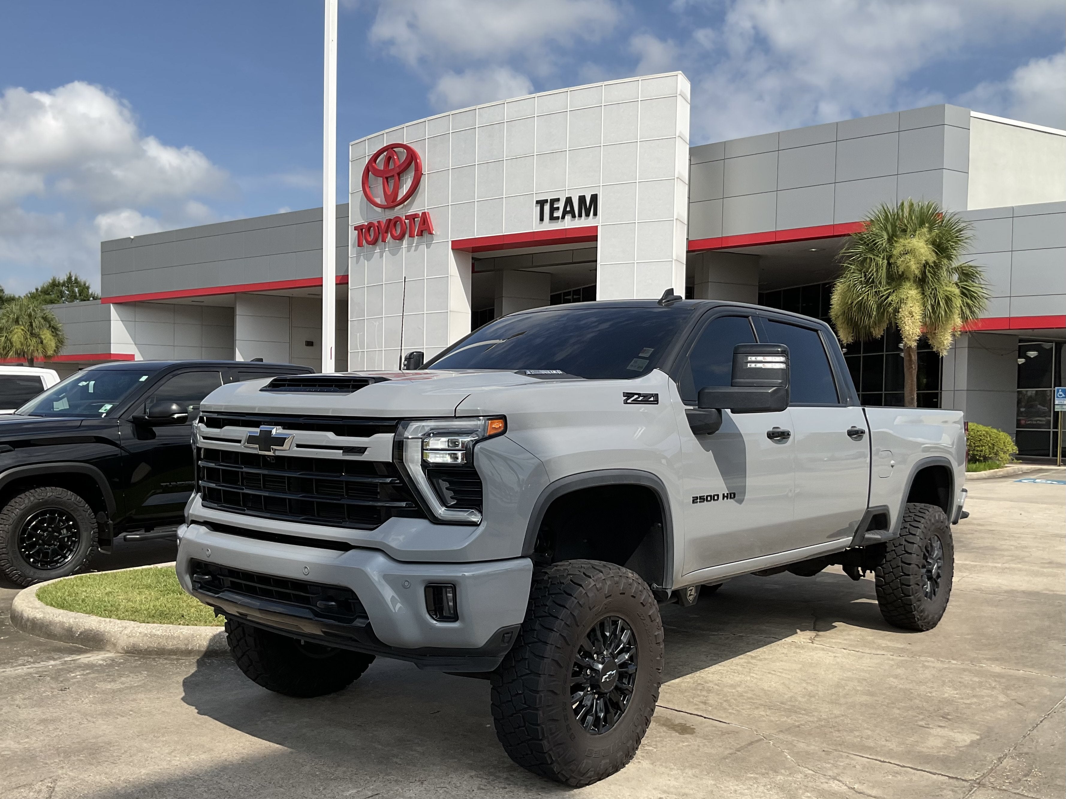 2024 Chevrolet Silverado HD LTZ