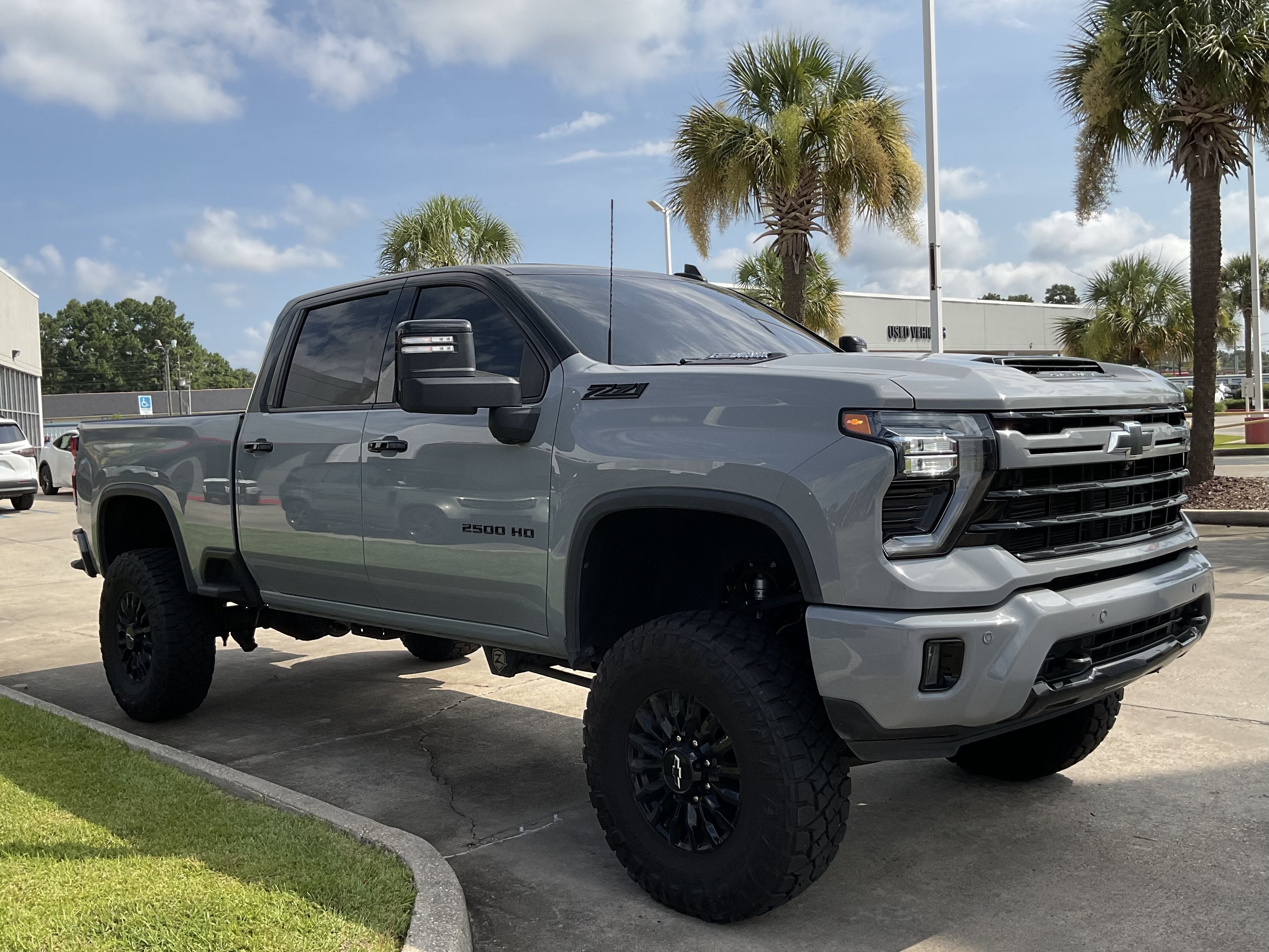 2024 Chevrolet Silverado HD LTZ