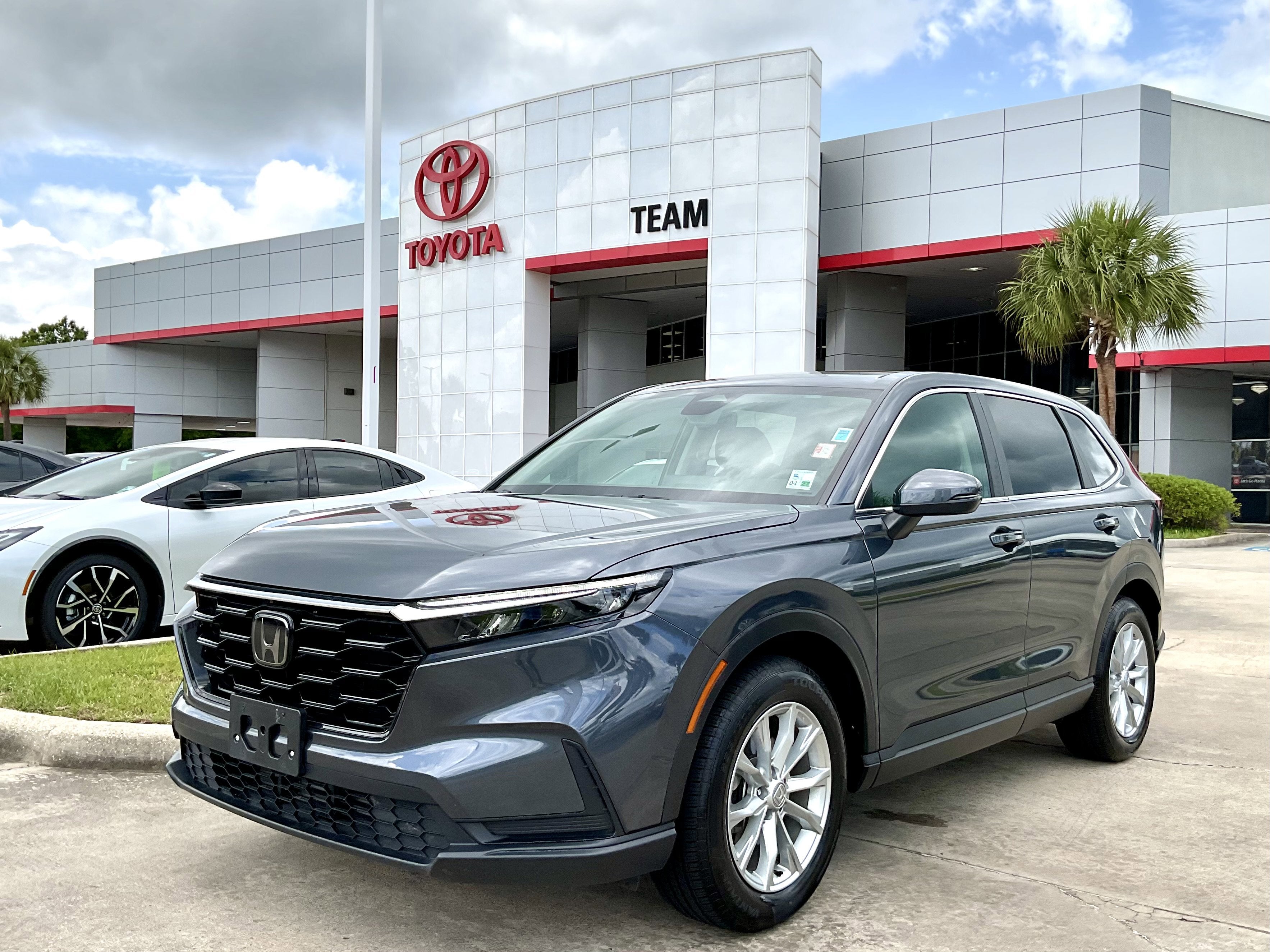 2025 Honda CR-V EX AWD's photo