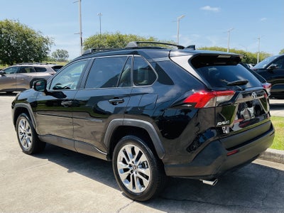 2022 Toyota RAV4 XLE Premium