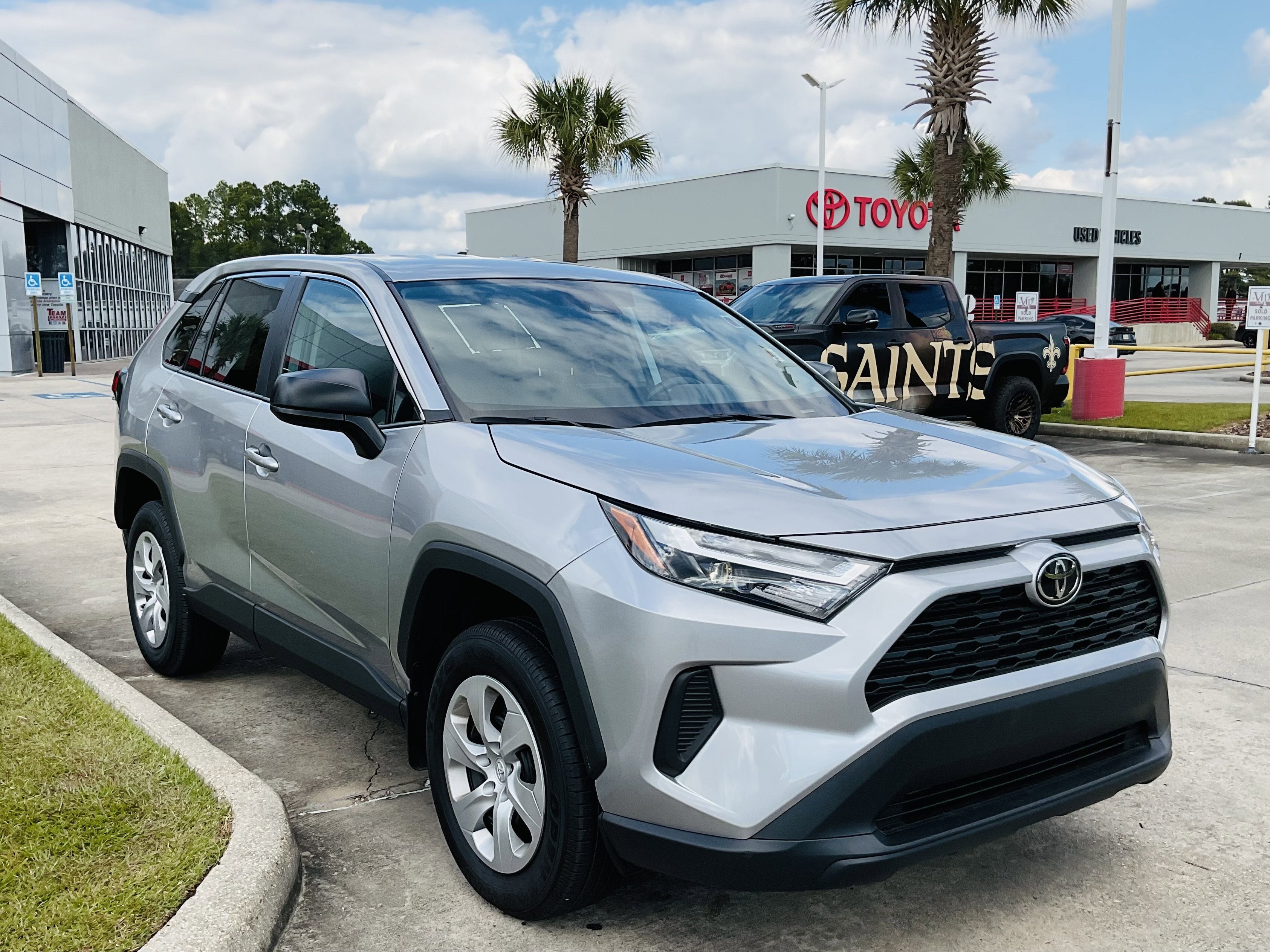 2025 Toyota RAV4 LE