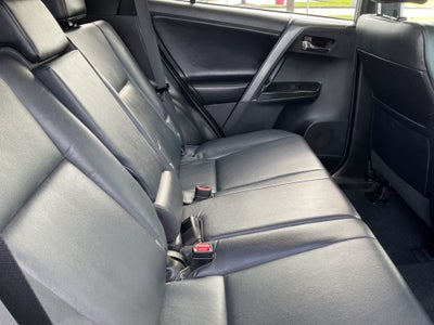 2018 Toyota RAV4 SE