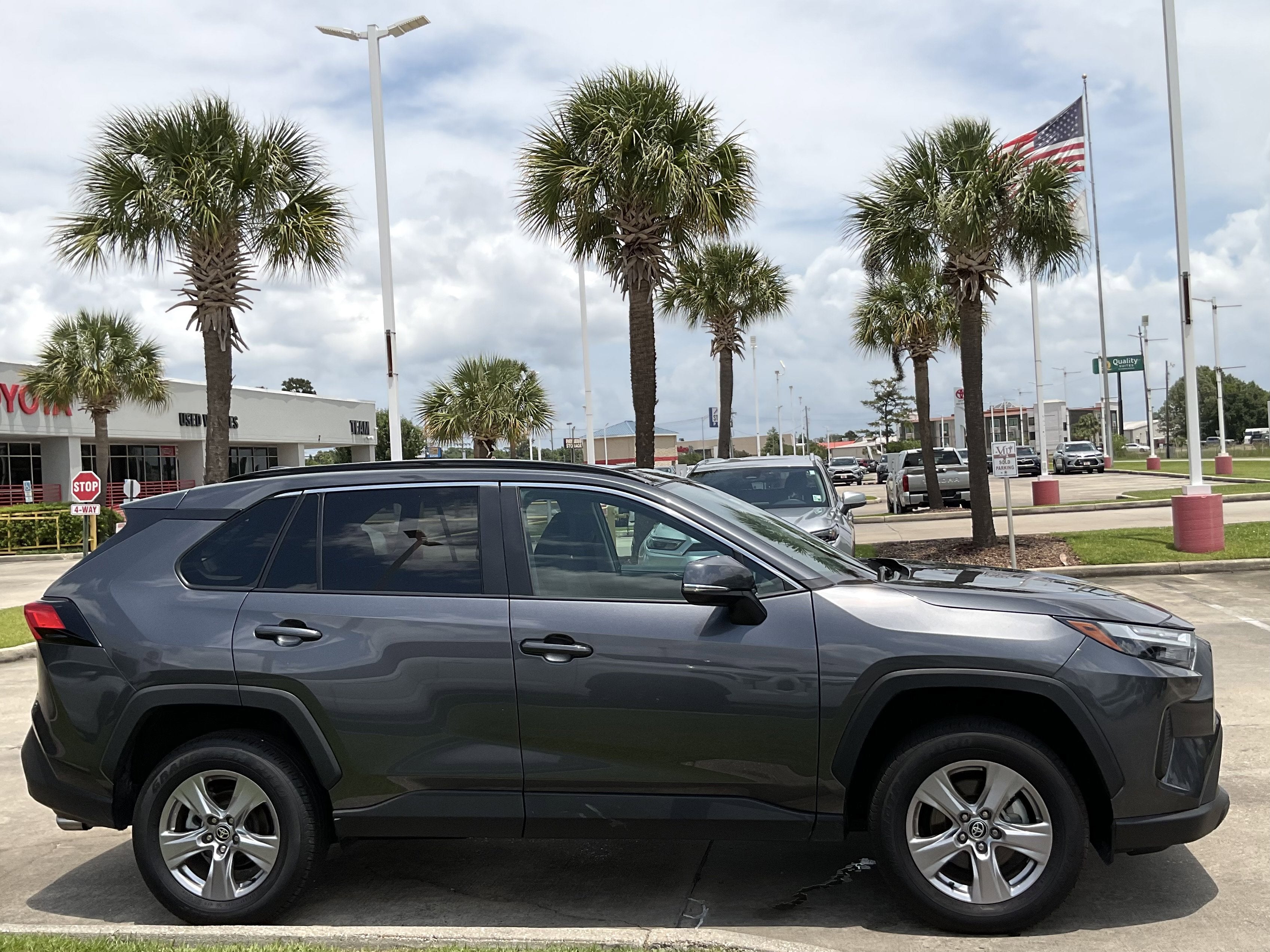 2025 Toyota RAV4 XLE