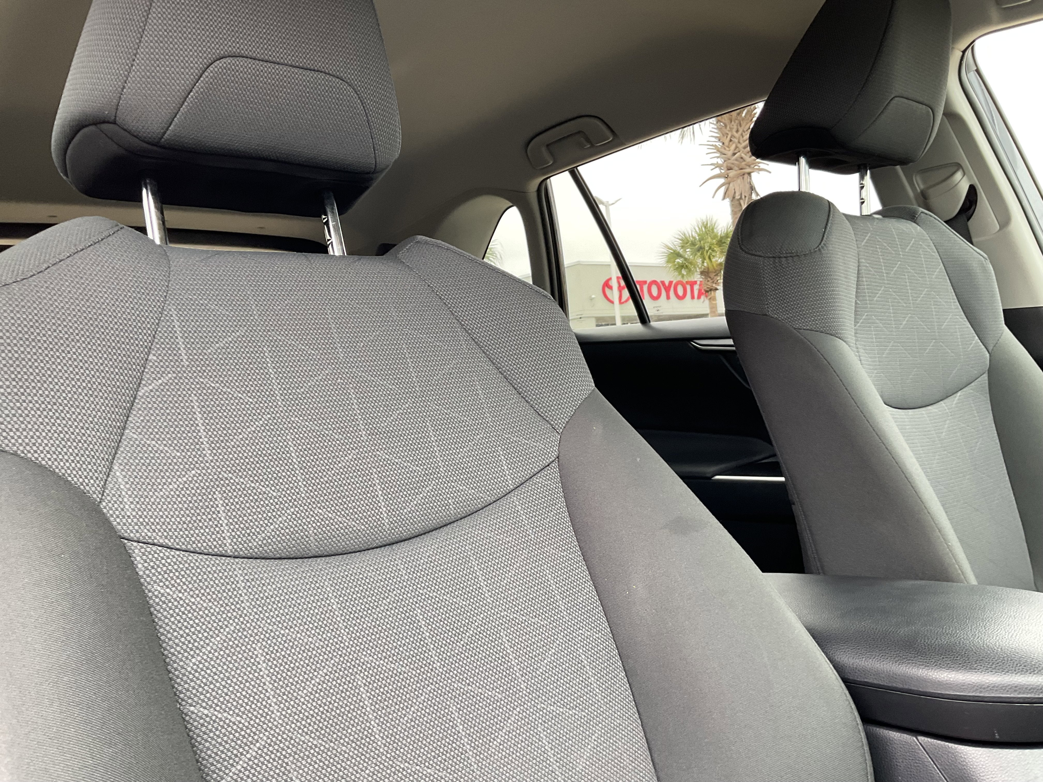 2025 Toyota RAV4 HYBRID Hybrid XLE