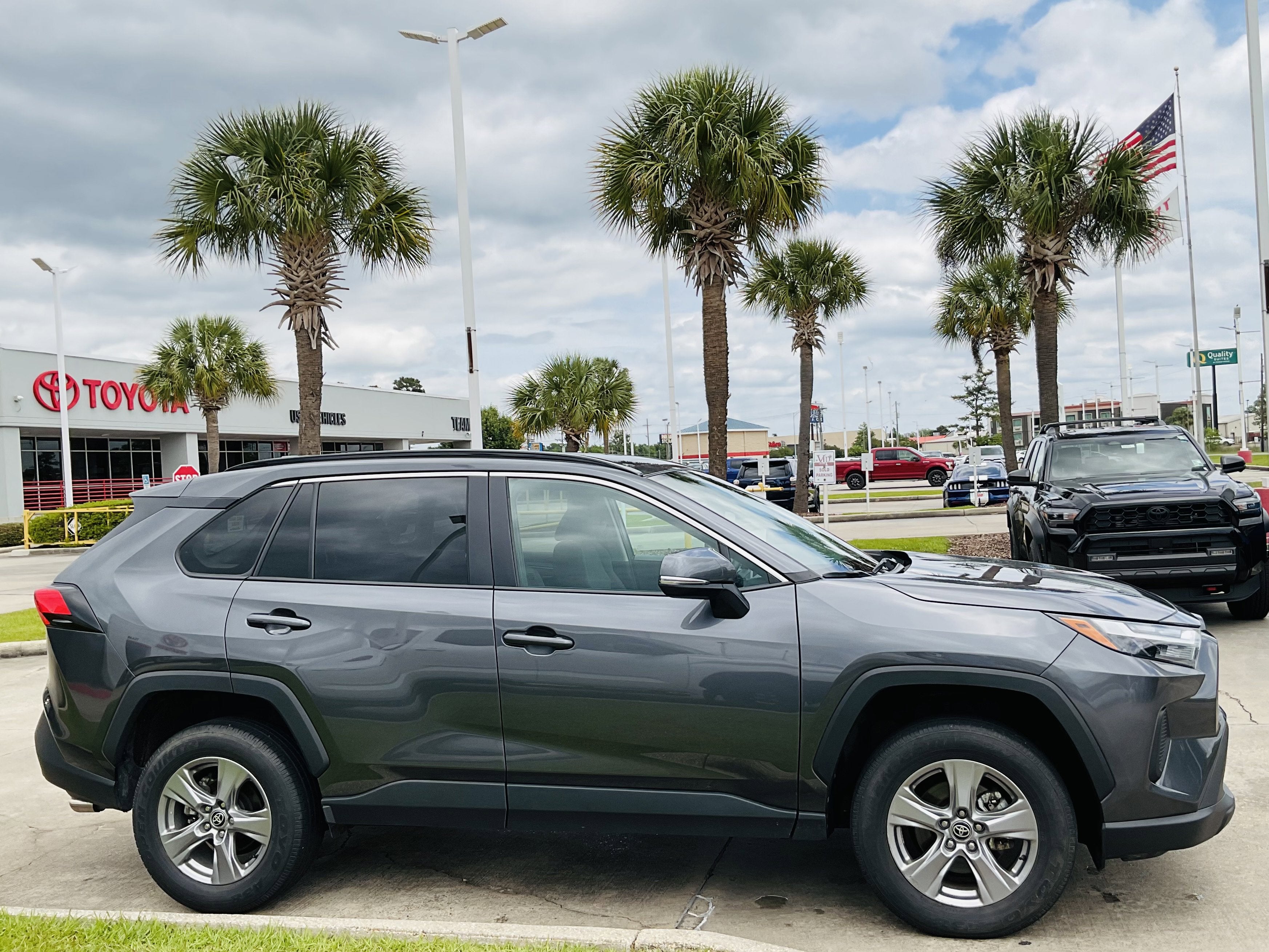 2025 Toyota RAV4 XLE