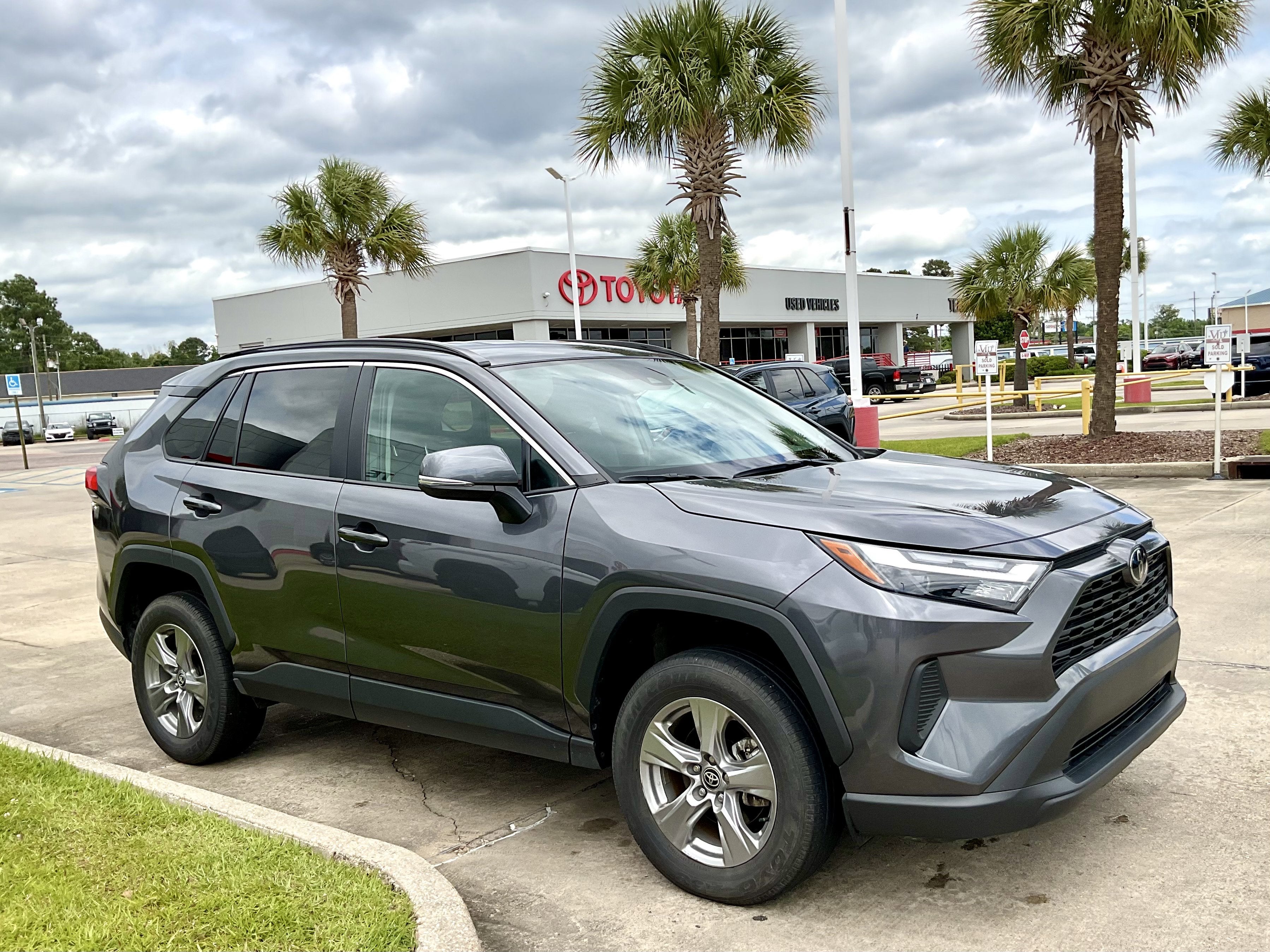 2025 Toyota RAV4 XLE