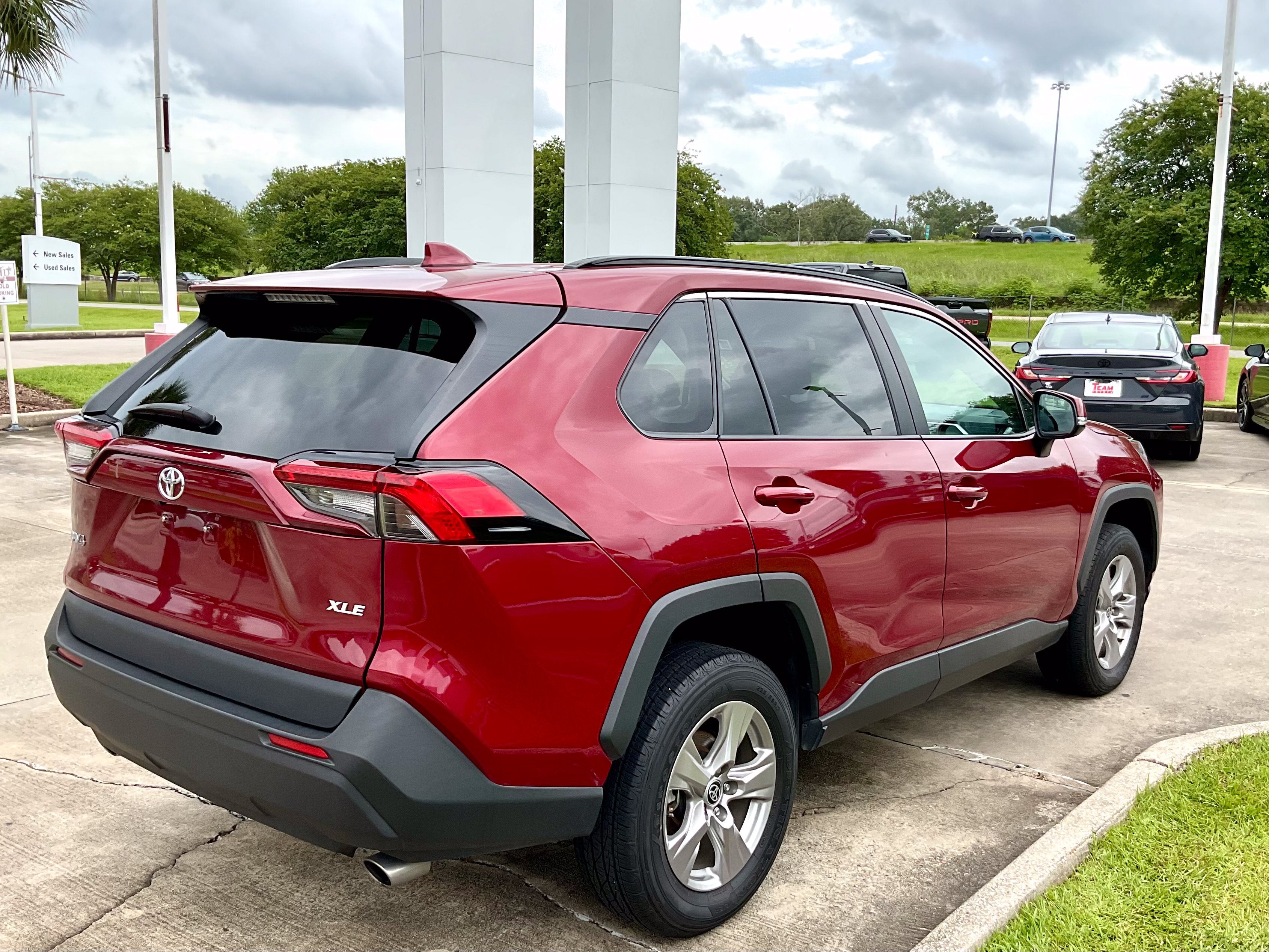 2025 Toyota RAV4 XLE