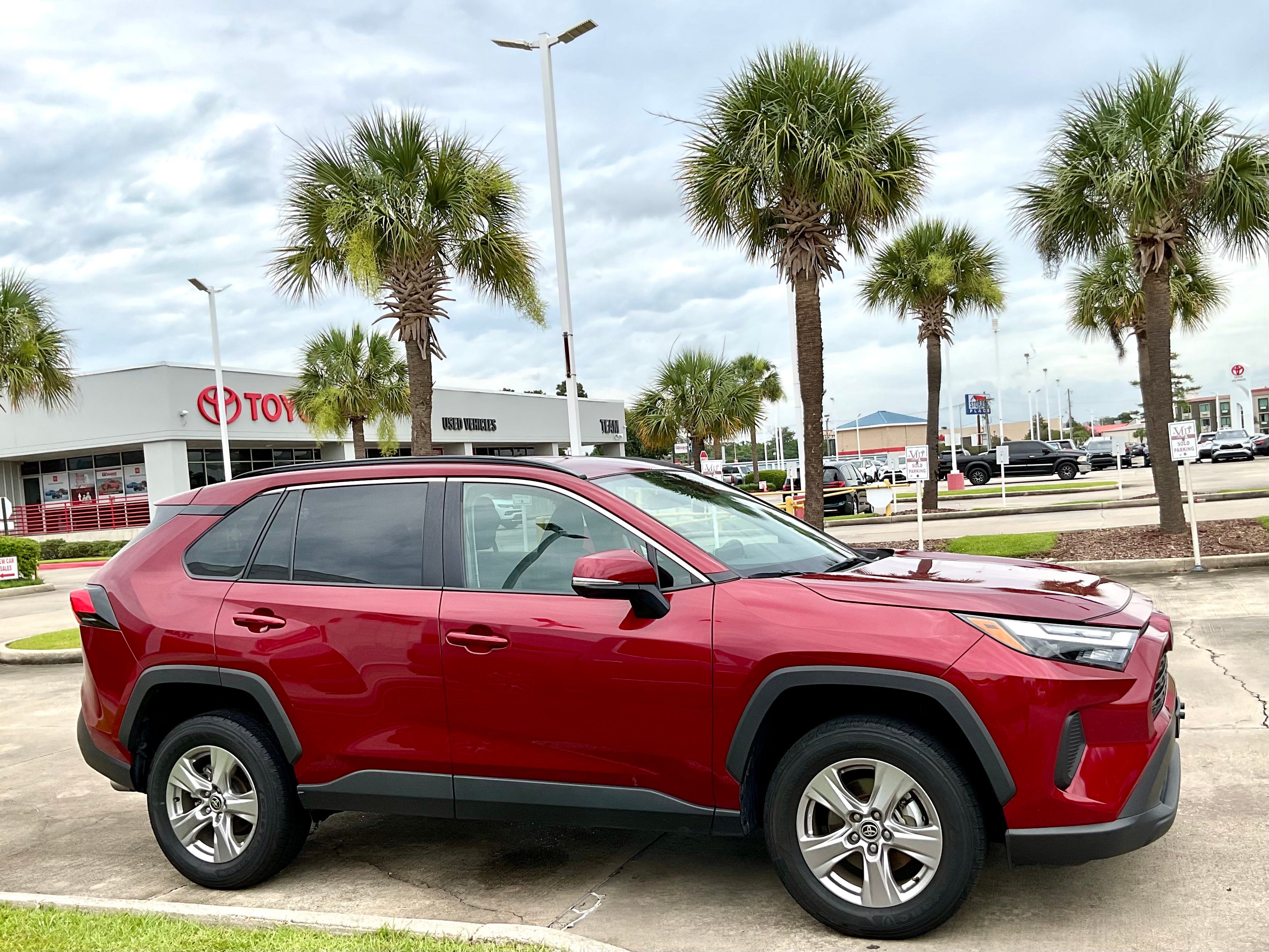 2025 Toyota RAV4 XLE